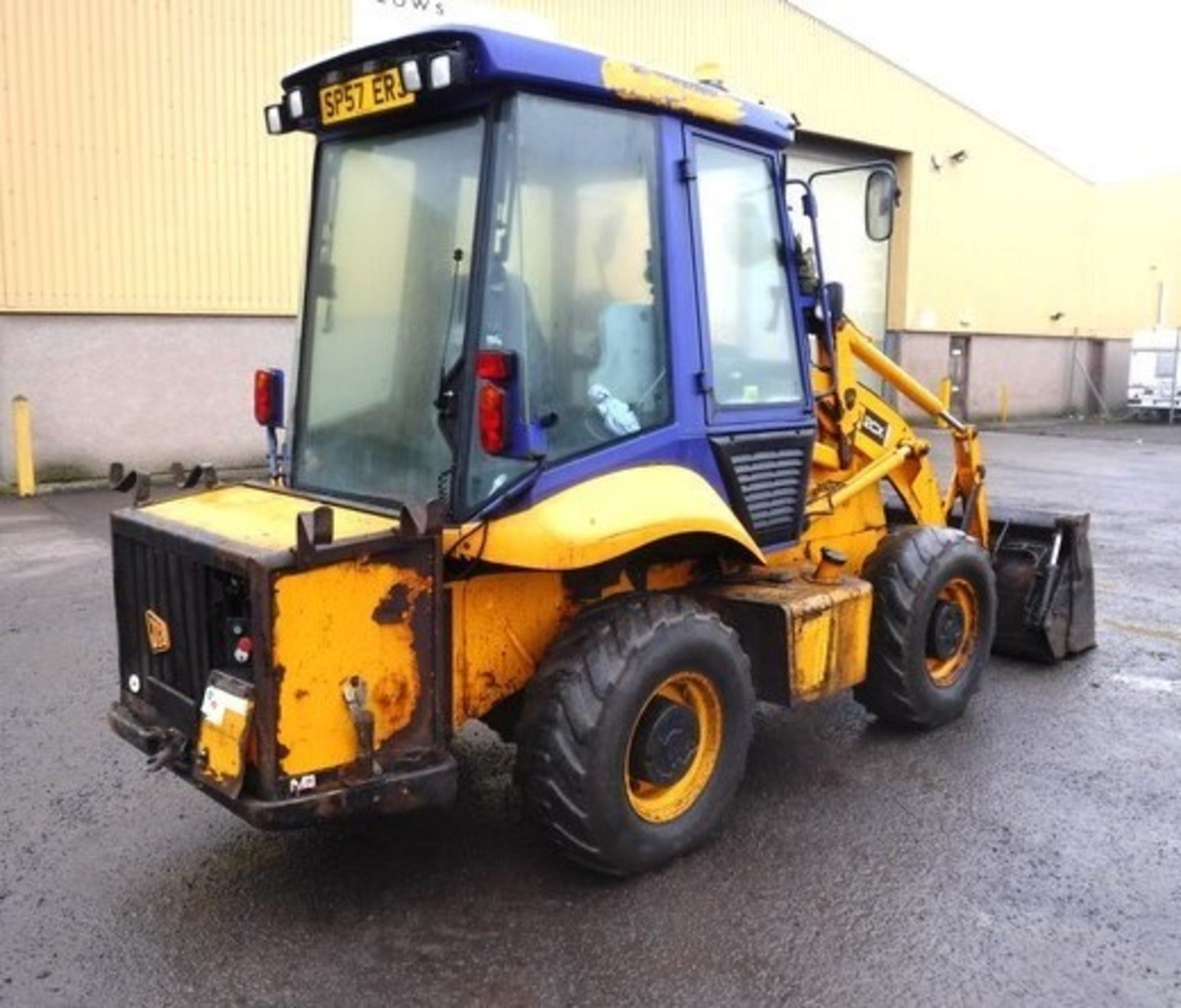 2008 JCB 2CX AIRMASTER C/W 1 BUCKET. REG NO SP57 ERJ. SN 1334779. 19209 HRS (NOT VERIFIED). AIRMASTE - Image 11 of 15