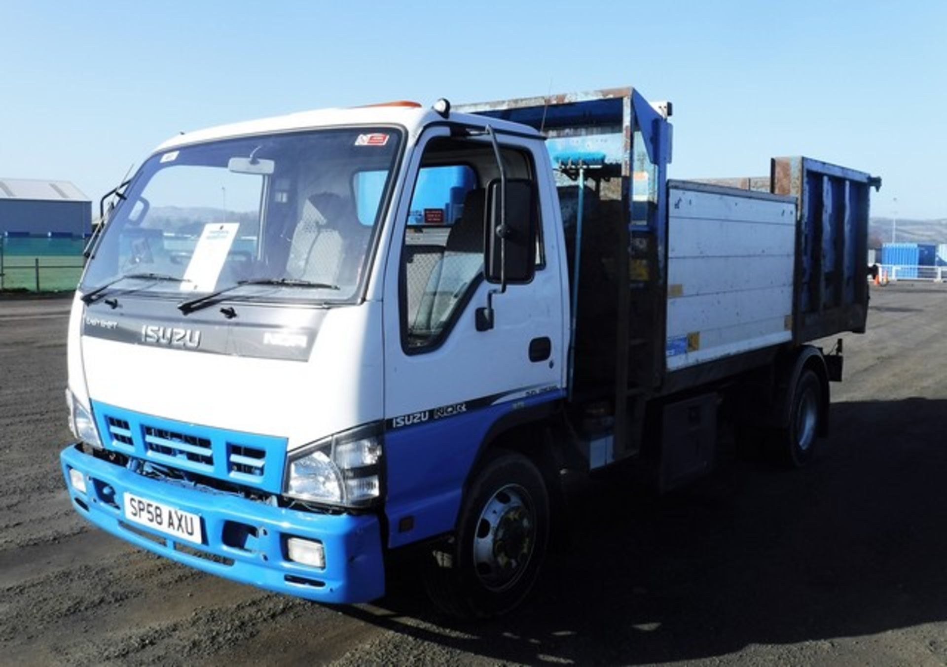 ISUZU TRUCKS MODEL NQR 70 - 5193cc