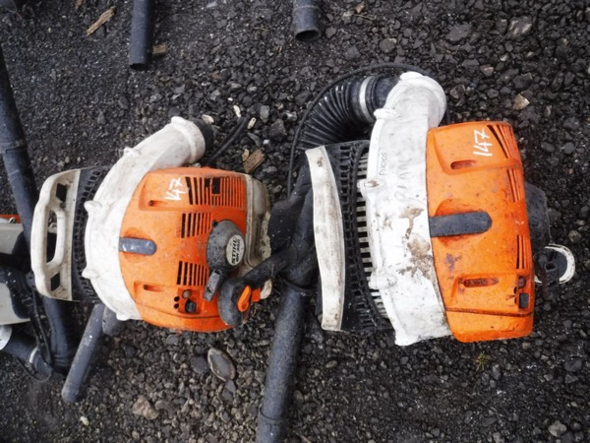 2 X STIHL LEAF BLOWERS BR350 SN P110105 & P110132 - Bild 2 aus 2