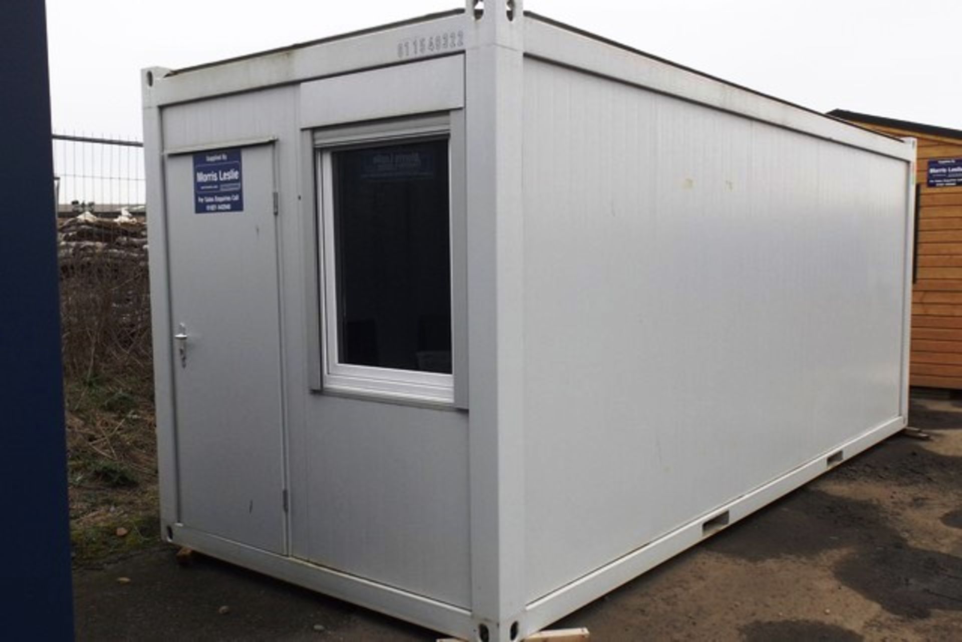 20FT X 8FT EX-DISPLAY SLEEPER UNIT, INSULATED ROOF, WALLS & FLOOR, C/W TOILET, SINK, SHOWER, 2 ELECT - Bild 9 aus 19