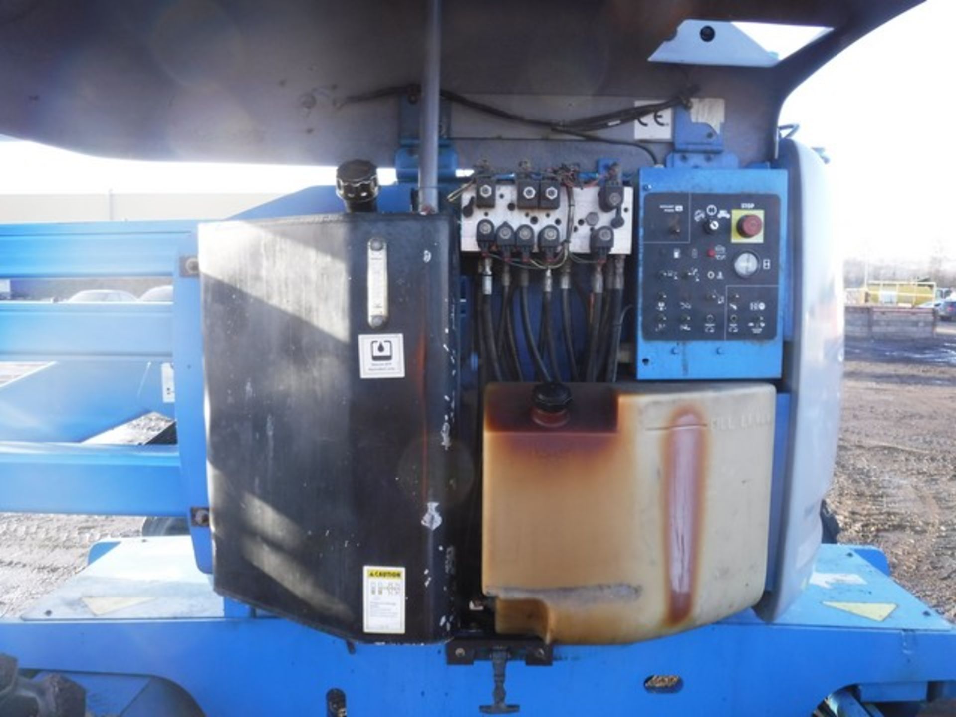 2000 GENIE MODEL Z45-25, S/N 15155, 8046HRS (NOT VERIFIED), LIFT CAPACITY - 230 - Image 3 of 17