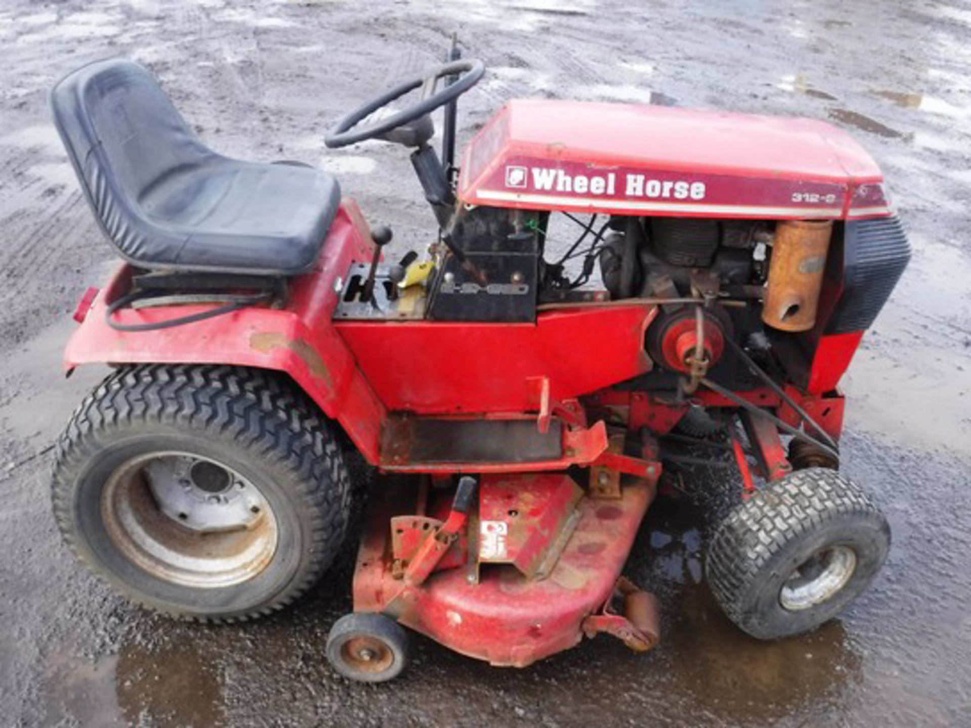 1986 WHEEL HORSE 312.8 LAWN CUTTER, VIN - 21-12K-802-16902, ENGINE NO - 1600649564, 1389HRS (NOT VER - Image 6 of 11