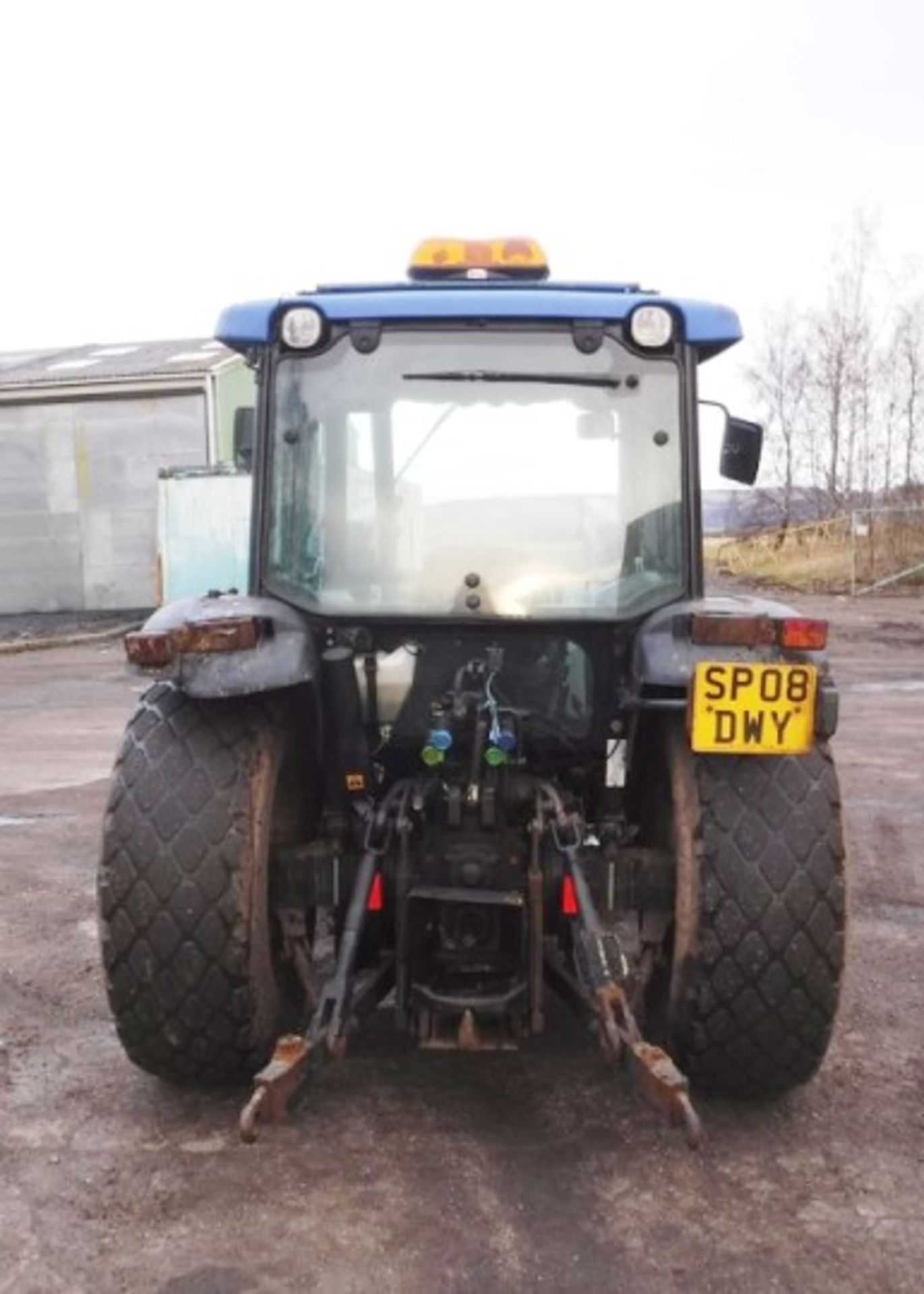 2008 NEW HOLLAND TN60 TRACTOR. REG NO SP08 DWY. SN 111054. GVW(TONNES) 4497, 3062HRS (NOT VERIFIED) - Image 4 of 40
