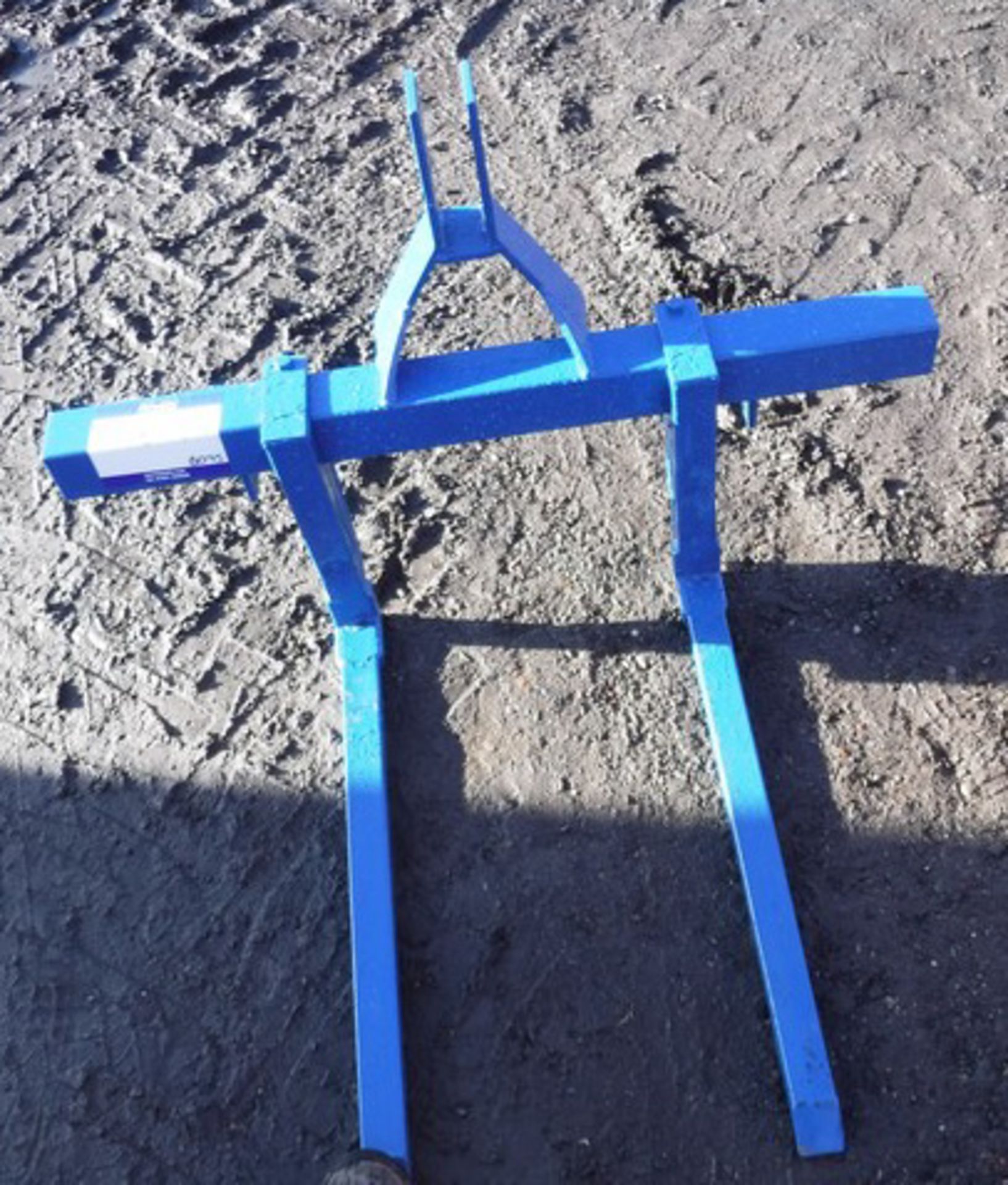 LIGHTWEIGHT PALLET FORKS FOR 3 POINT LINKAGE