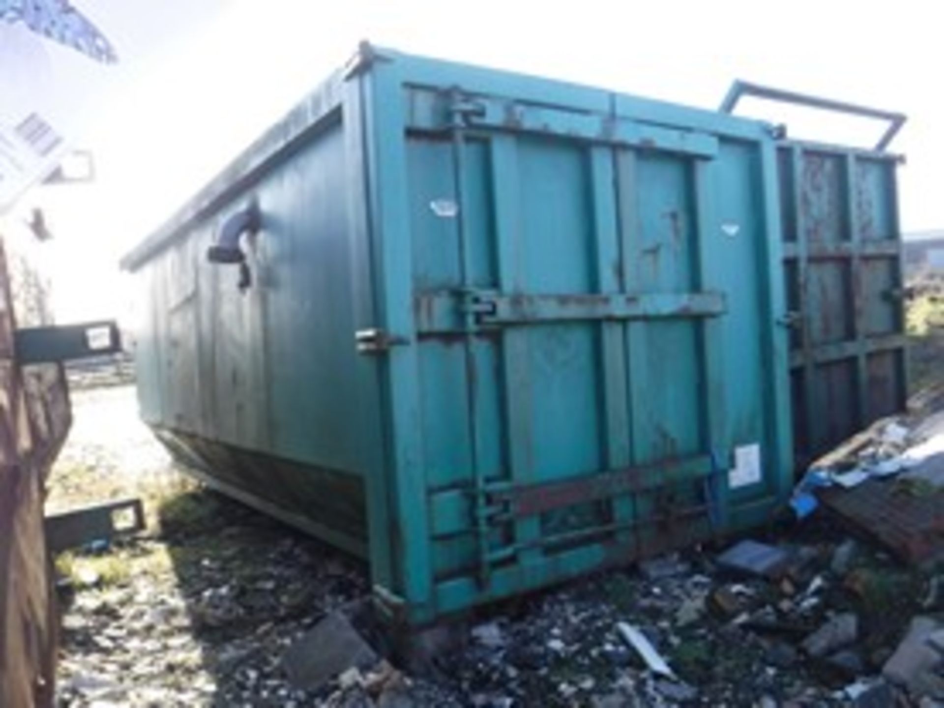 OPEN TOP SKIP.2 REAR DOORS MANFACTURED BY SKIP UNITS. W2300 H2400 L5950. VERY SLIGHT SURFACE RUST. V - Image 2 of 2