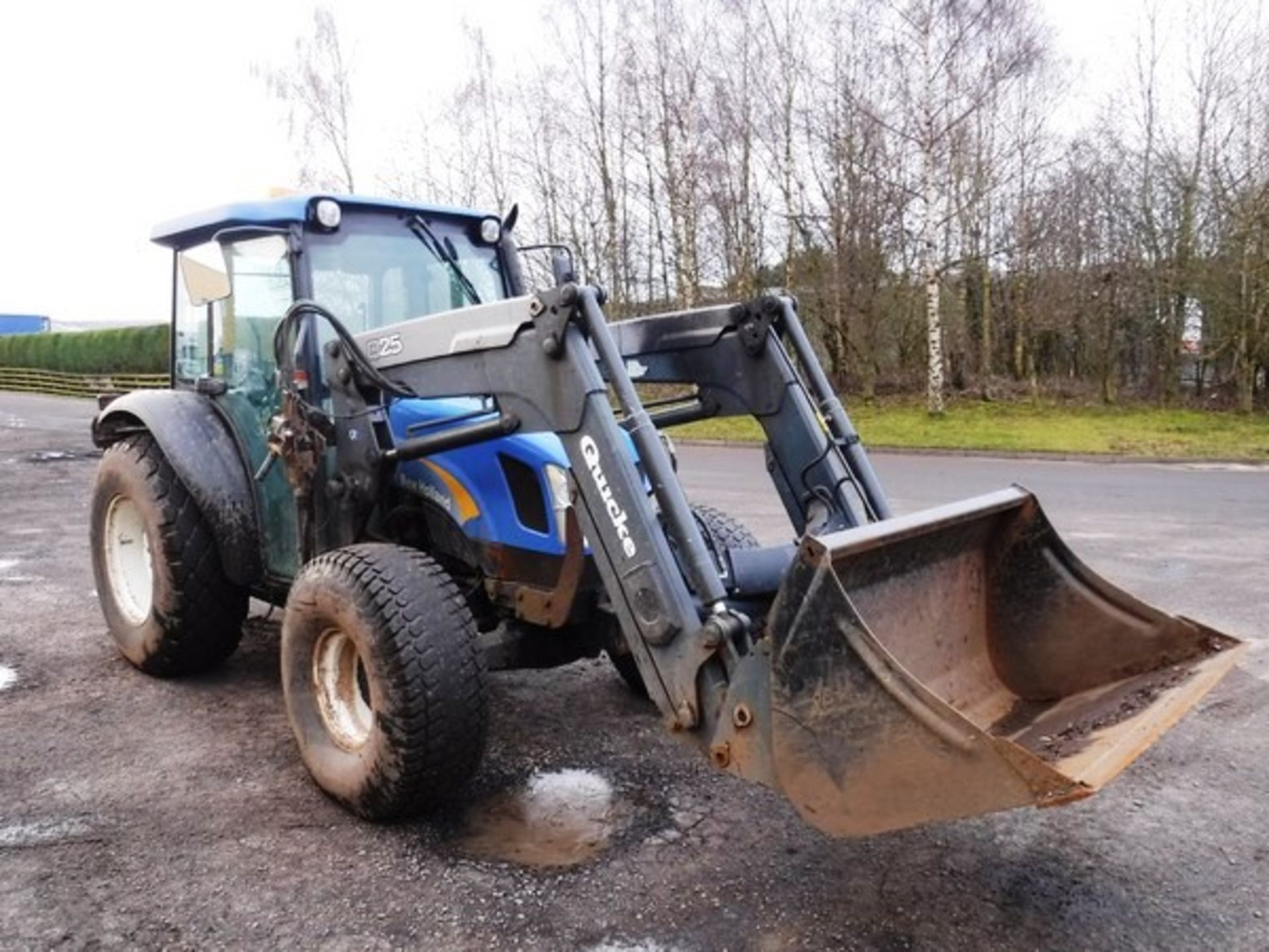 2008 NEW HOLLAND TN60 TRACTOR. REG NO SP08 DWY. SN 111054. GVW(TONNES) 4497, 3062HRS (NOT VERIFIED) - Image 37 of 40