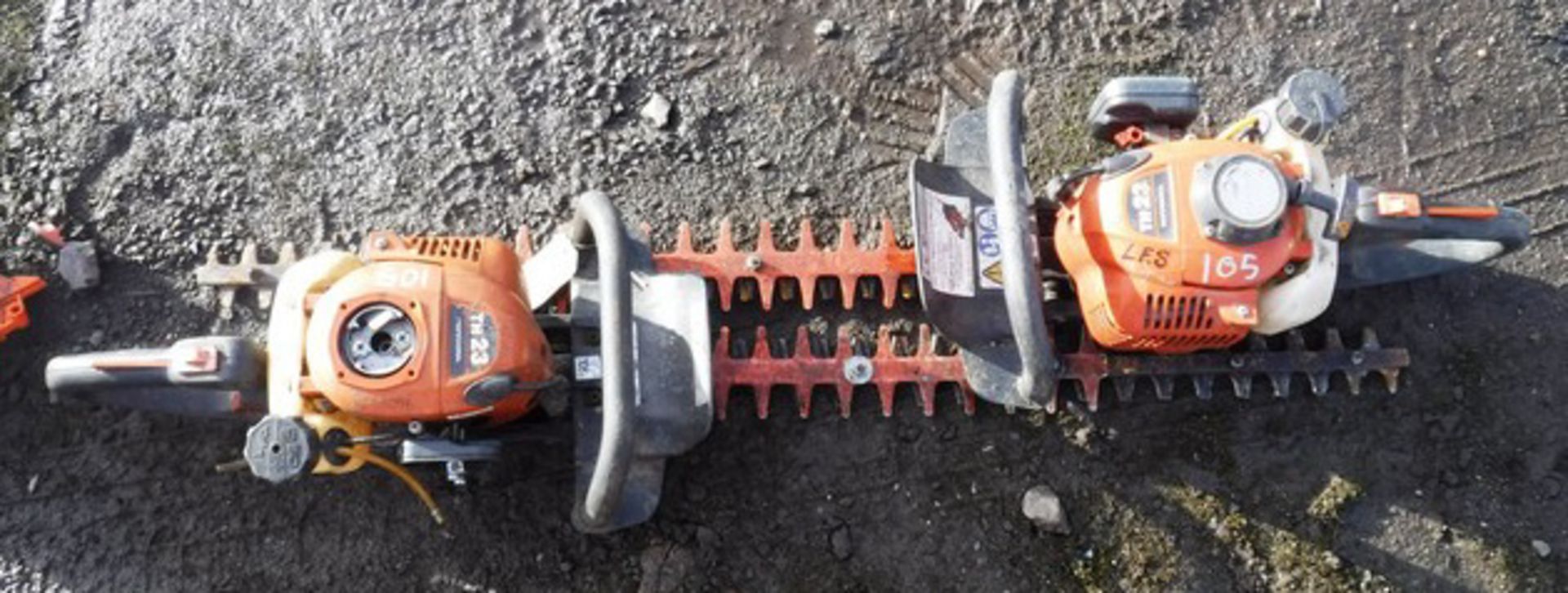 2 X STIHL HEDGE TRIMMERS TH23 PO10096, PO10105