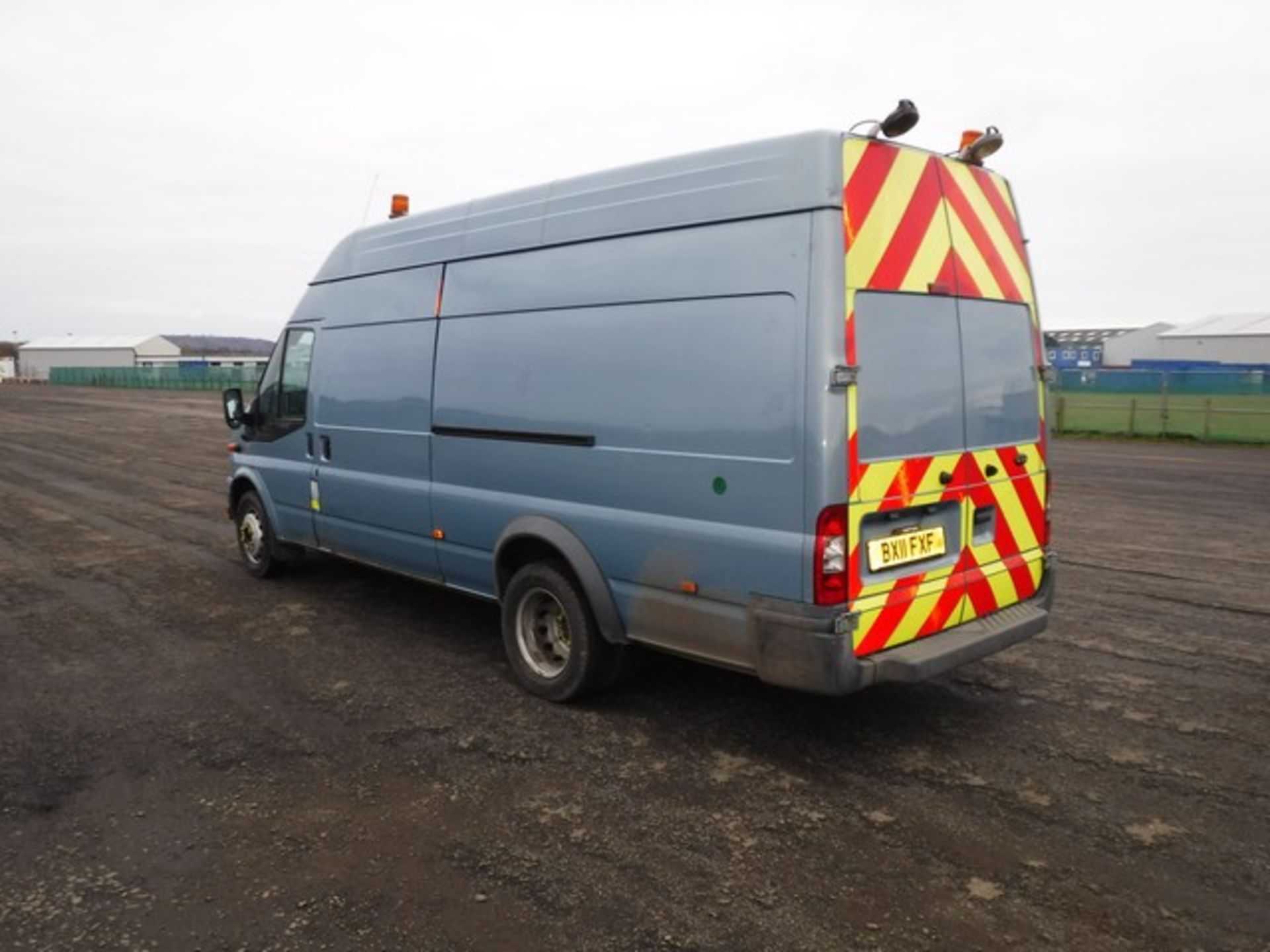 FORD MODEL TRANSIT 115 T460 RWD - 2402cc - Image 11 of 13