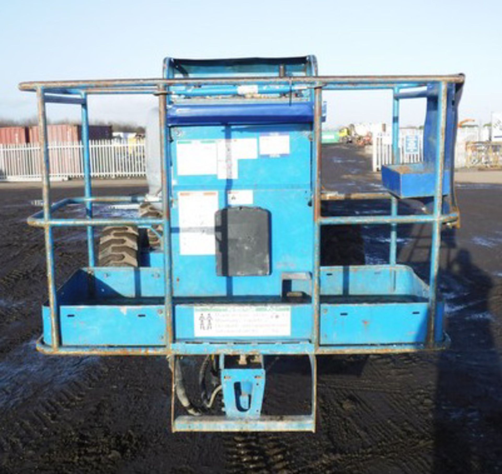 2000 GENIE MODEL Z45-25, S/N 15155, 8046HRS (NOT VERIFIED), LIFT CAPACITY - 230 - Image 11 of 17