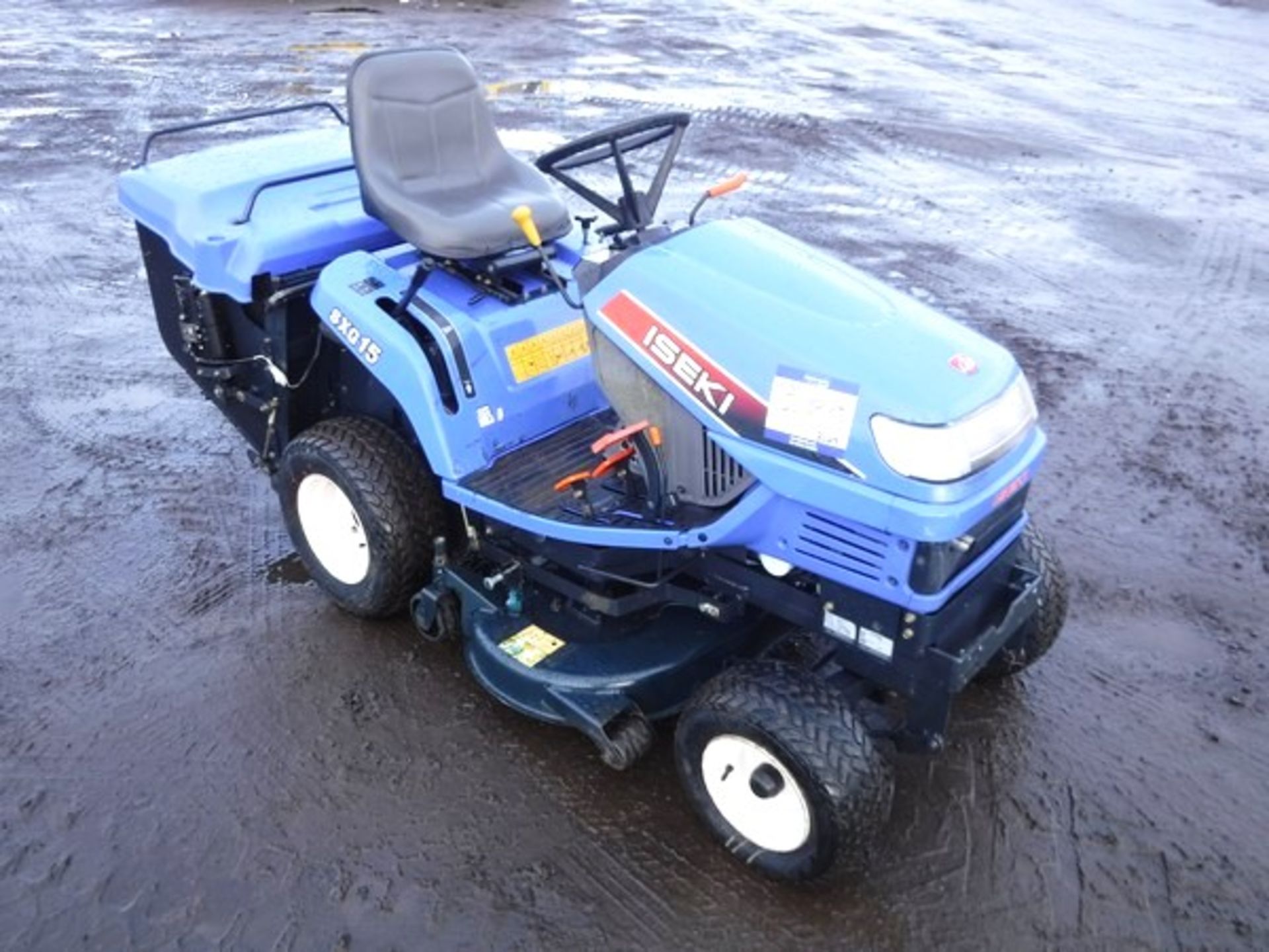 2008 ISEKI SXG15 C/W ELECTRIC LOW TIP COLLECTOR. 501 HRS.