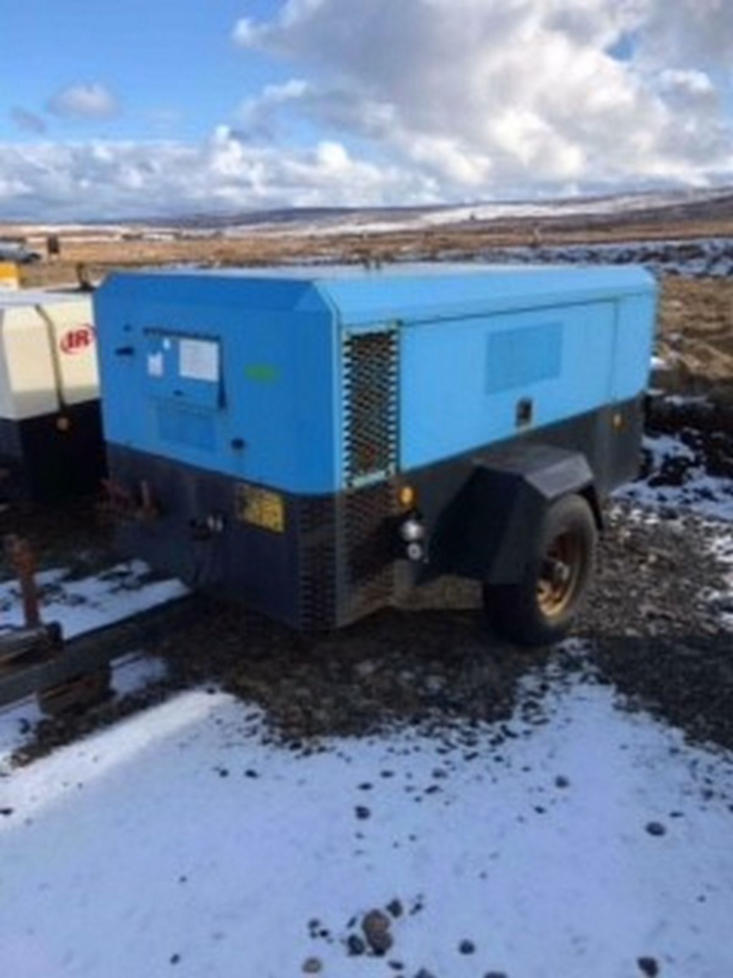 INGERSOLL-RAND P380 (BLUE). 6301 HRS GENERAL WEAR AND TEAR TO BODY WORK. (USED).