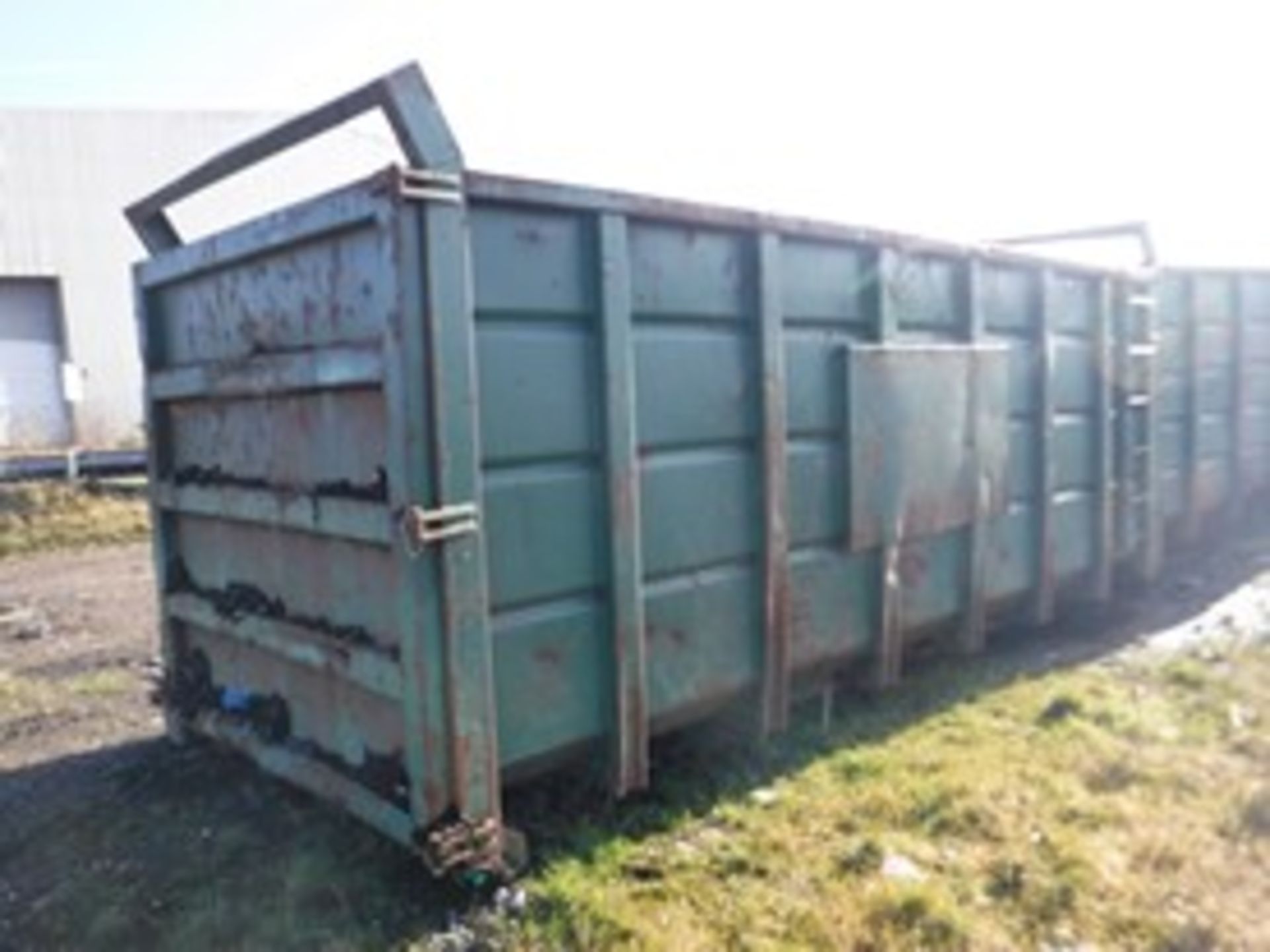OPEN TOP SKIP. REAR DOOR HINGED AT RHS. ACCESS LADDER RHS. W2400 L5850 H2350.SURFACE RUST. VIDEO OF - Image 2 of 2