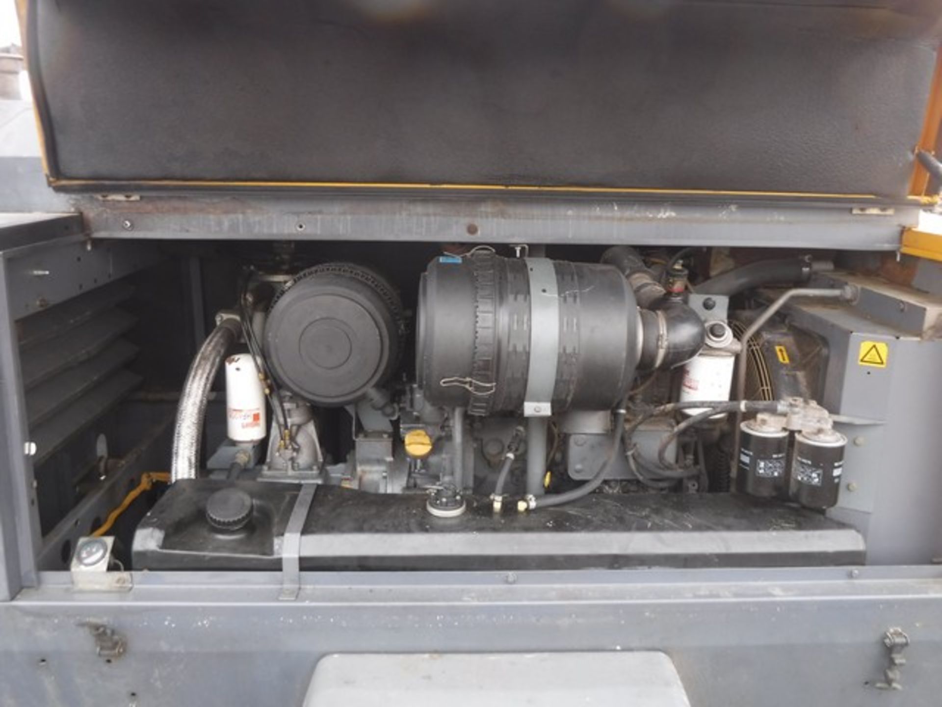 2009 ATLAS COPCO COMPRESSOR, XAS186/400CEM, S/N 768651, 3582HRS (NOT VERIFIED) - Image 6 of 12