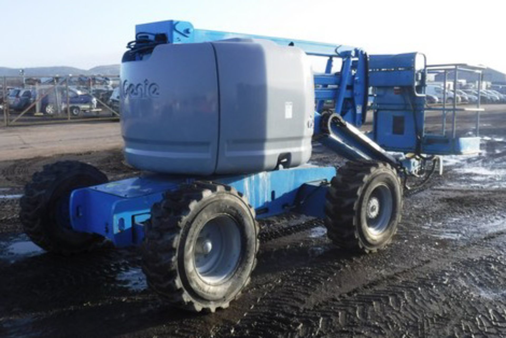 2000 GENIE MODEL Z45-25, S/N 15155, 8046HRS (NOT VERIFIED), LIFT CAPACITY - 230 - Image 14 of 17
