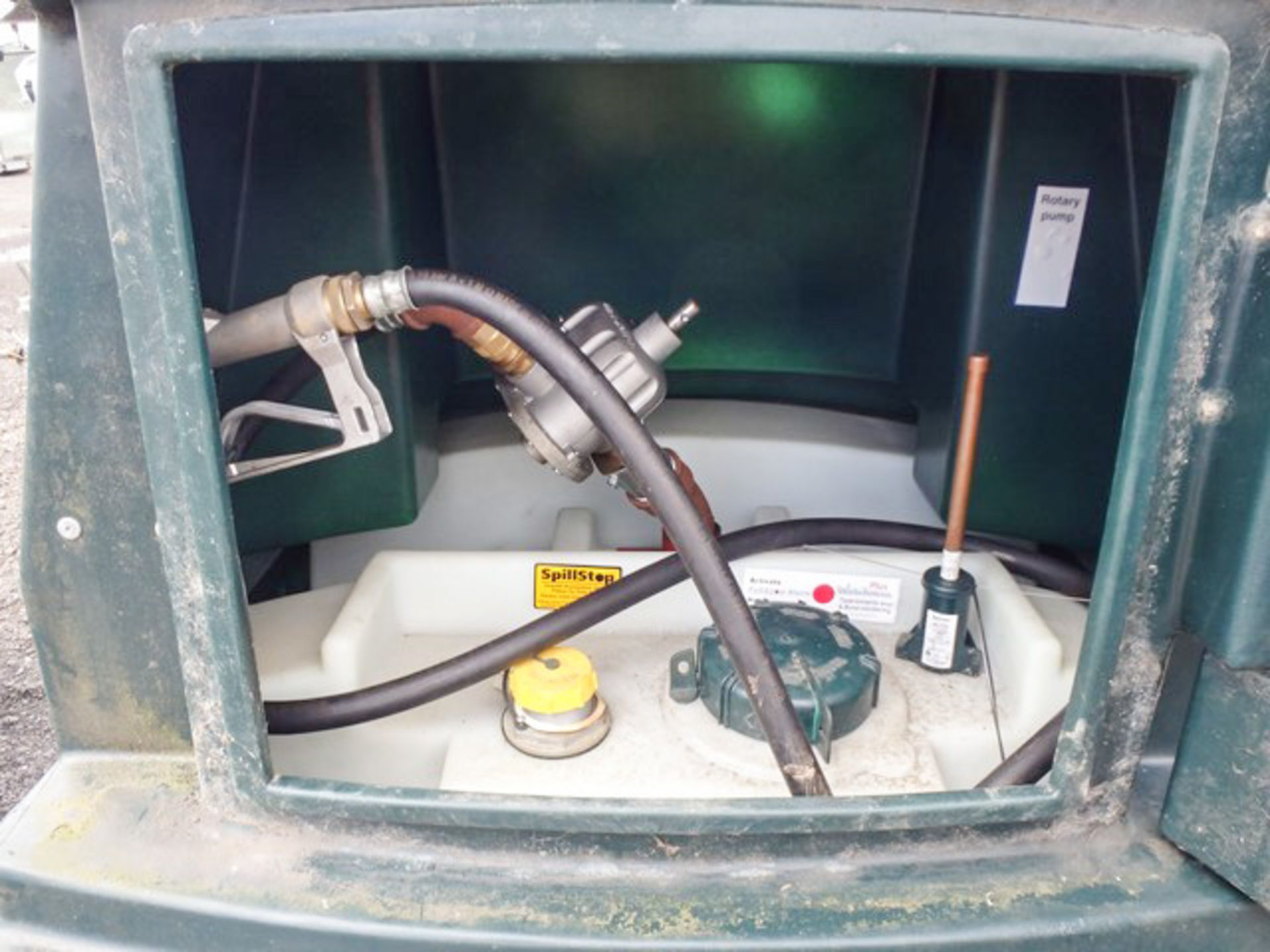 TITAN FM1300 BUNDED FUEL TANK, 286 GALLON CAPACITY (APPROX), C/W ROTARY HAND PUMP, SPILL STOP OVERFL - Image 3 of 3