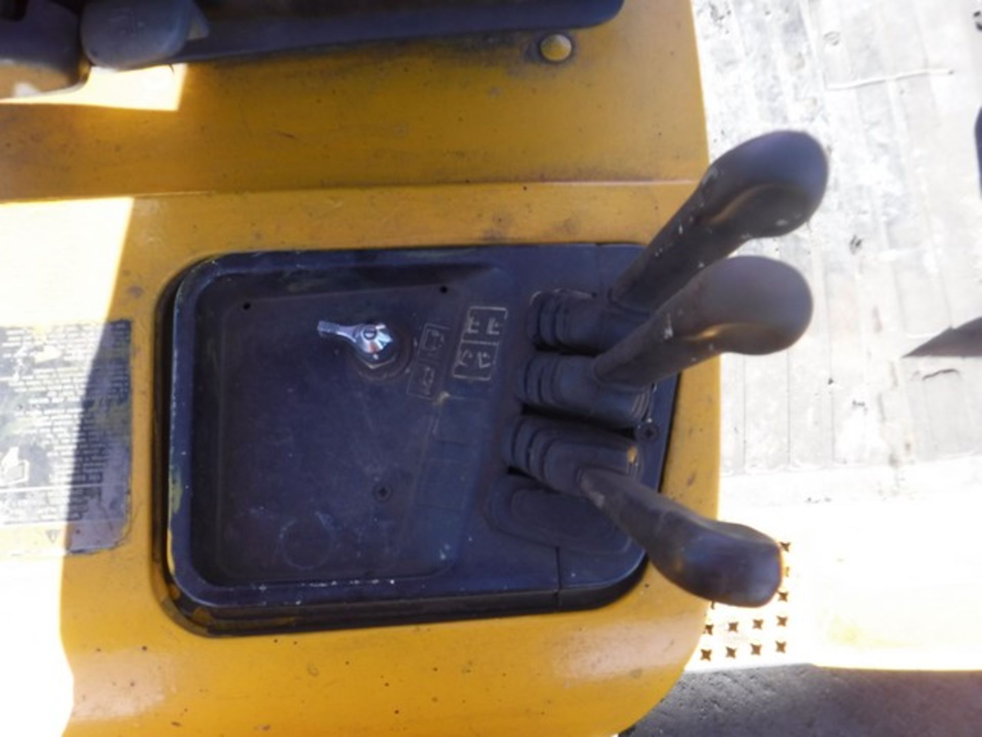 2002 HYSTER H2.50XM DIESEL FORKLIFT. SN H177B327392. 6068 HRS (NOT VERIFIED) - Image 13 of 13