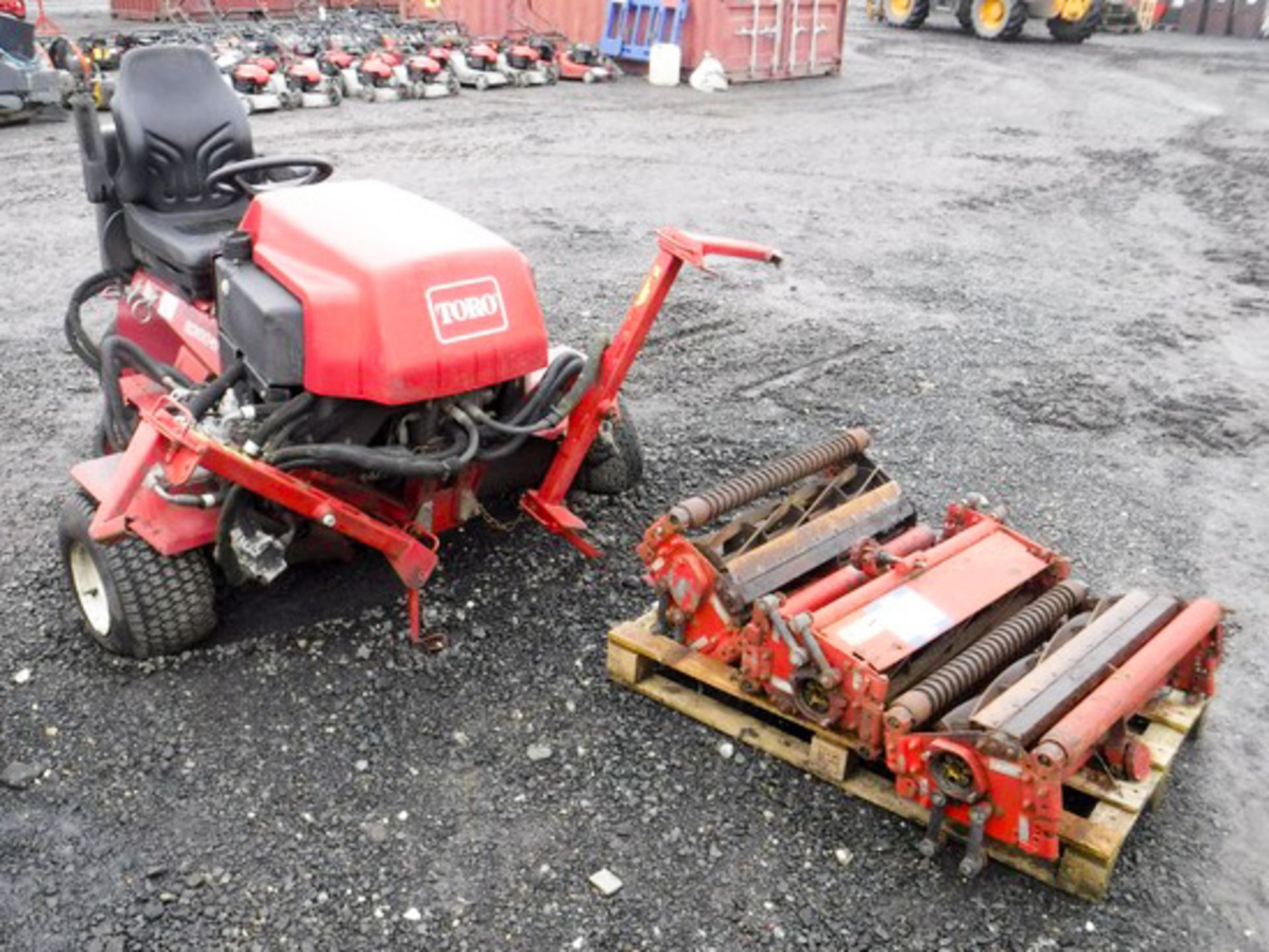 TORO ROADMASTER 2300-D, 2 AXLES, 2888HRS (NOT VERIFIED) & 3 UNITS ON PALLETS