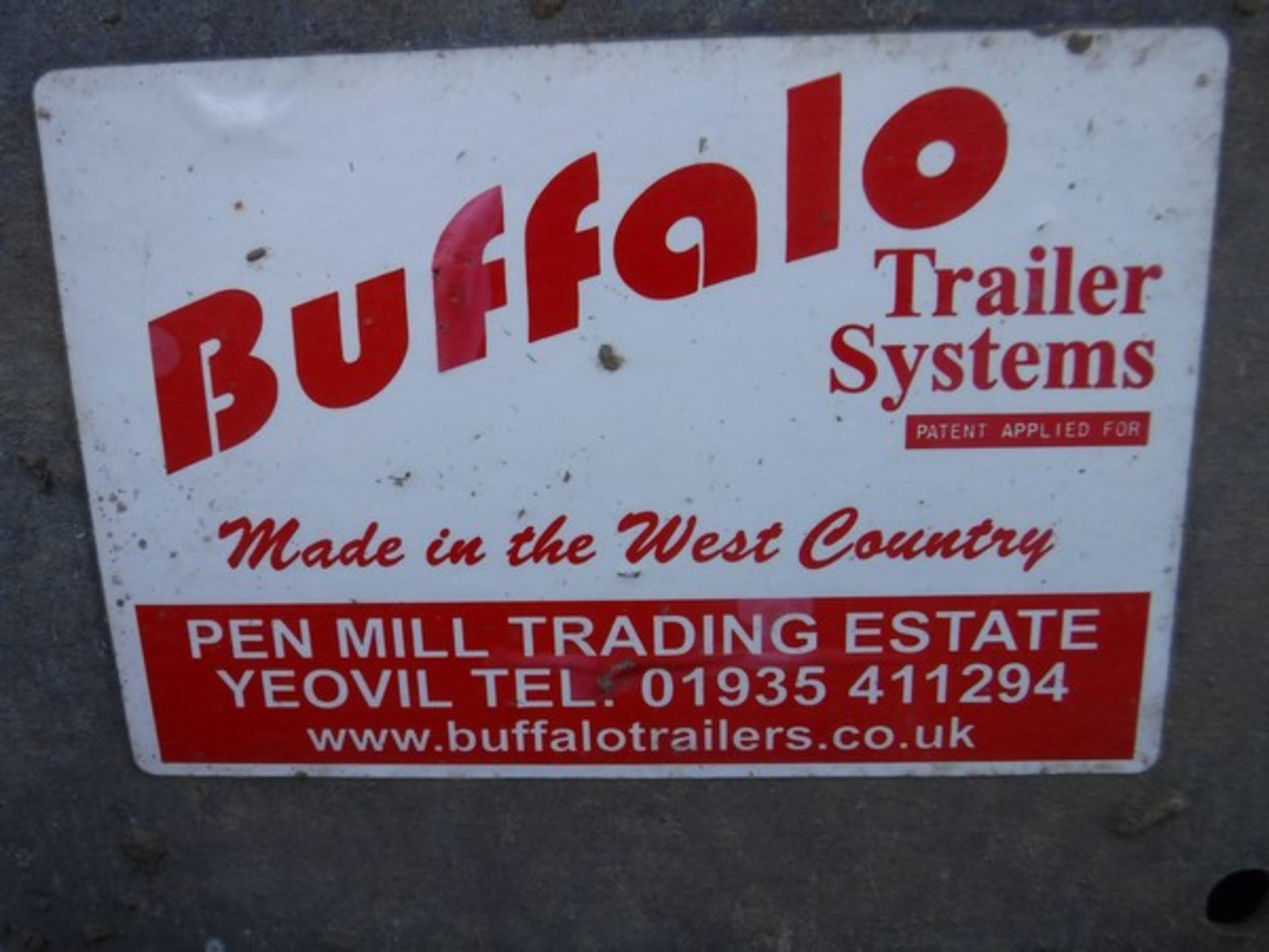 BUFFALO TRAILER SYSTEM GALVANISED 11'X7' TRAILER. FULL ALUMINIUM REAR DOOR,MANUAL WINCH,CAR SECURING - Image 4 of 5