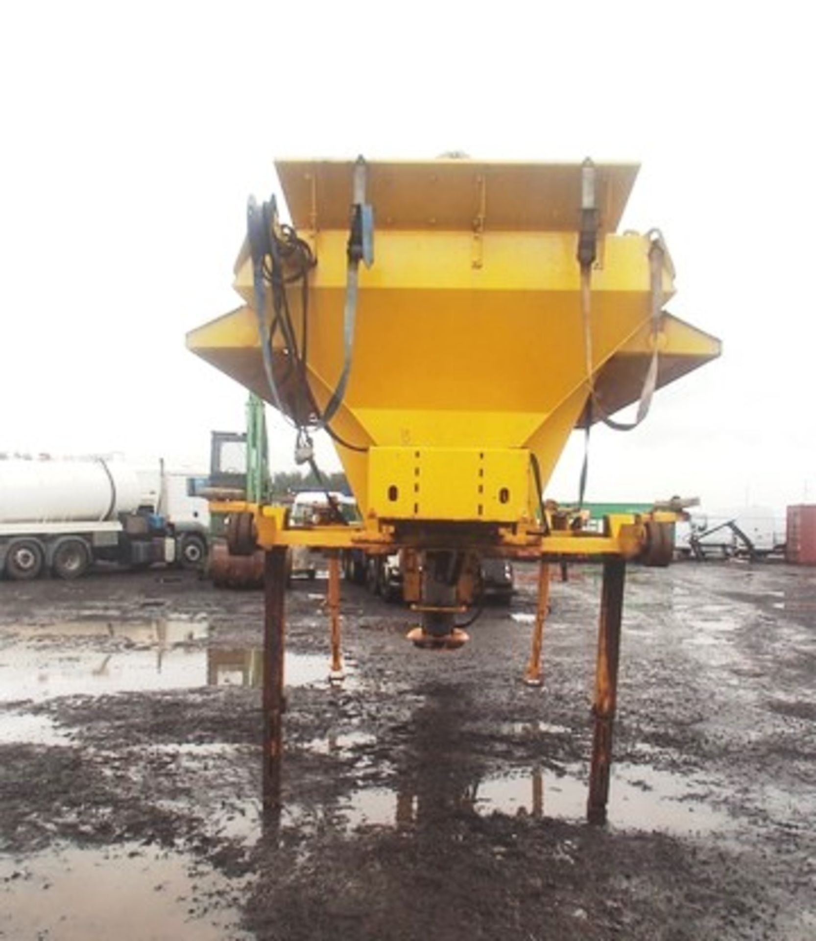 2008 ECON DEMOUNTABLE SALT SPREADER UNLADEN WEIGHT 1855KG MODEL W2COVJ46 S/N 37965 - Image 2 of 9