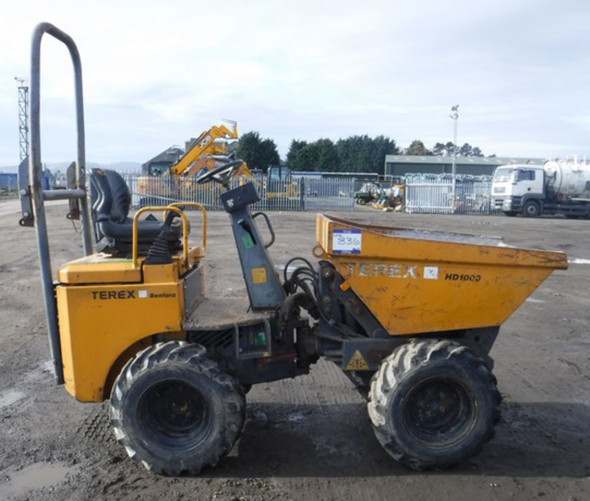 TEREX HD1000KR HIGH TIP DUMPER, S/N SLBARP00E208HM284 - Image 3 of 10