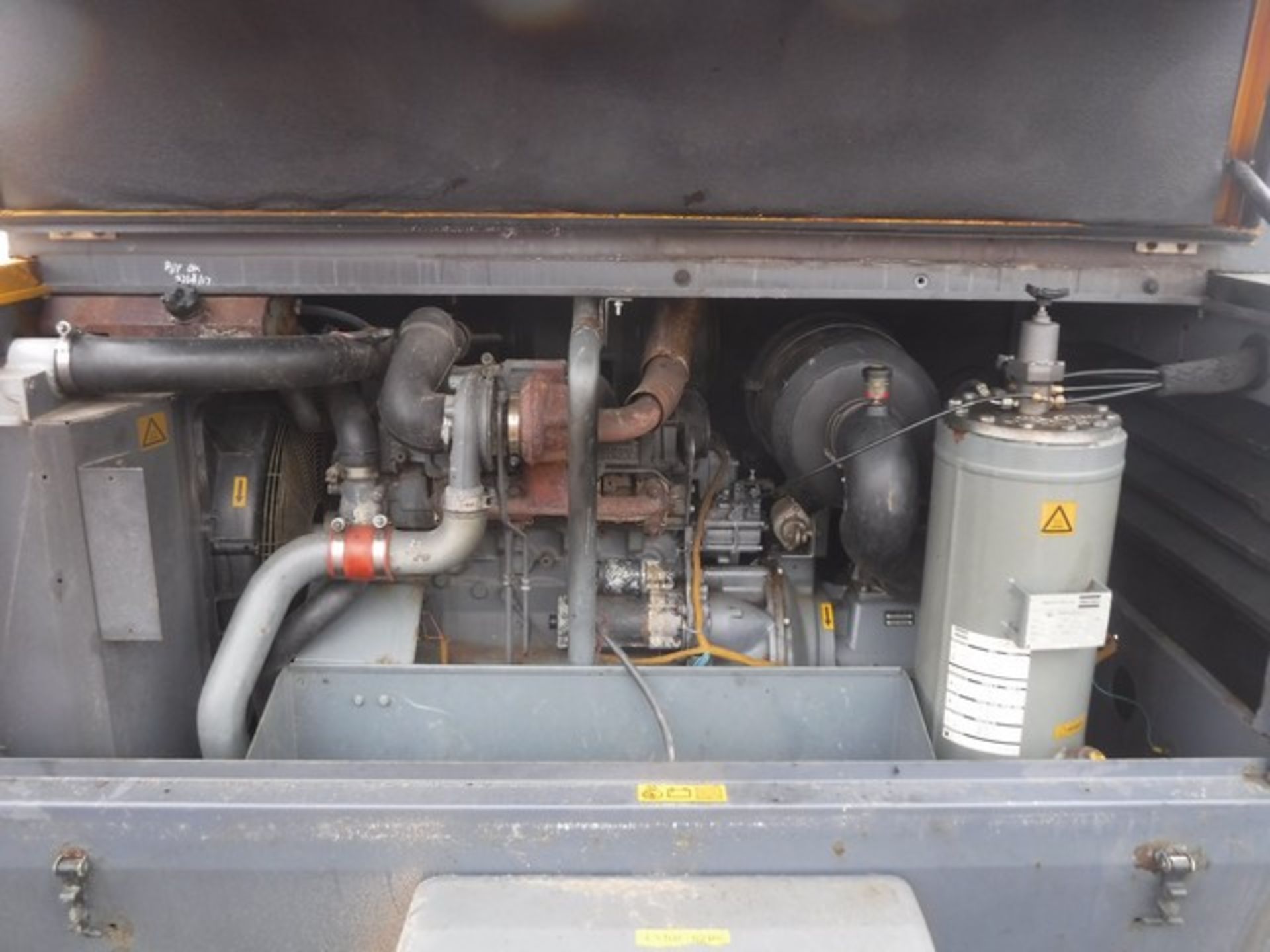 2009 ATLAS COPCO COMPRESSOR, XAS186/400CEM, S/N 768651, 3582HRS (NOT VERIFIED) - Image 3 of 12