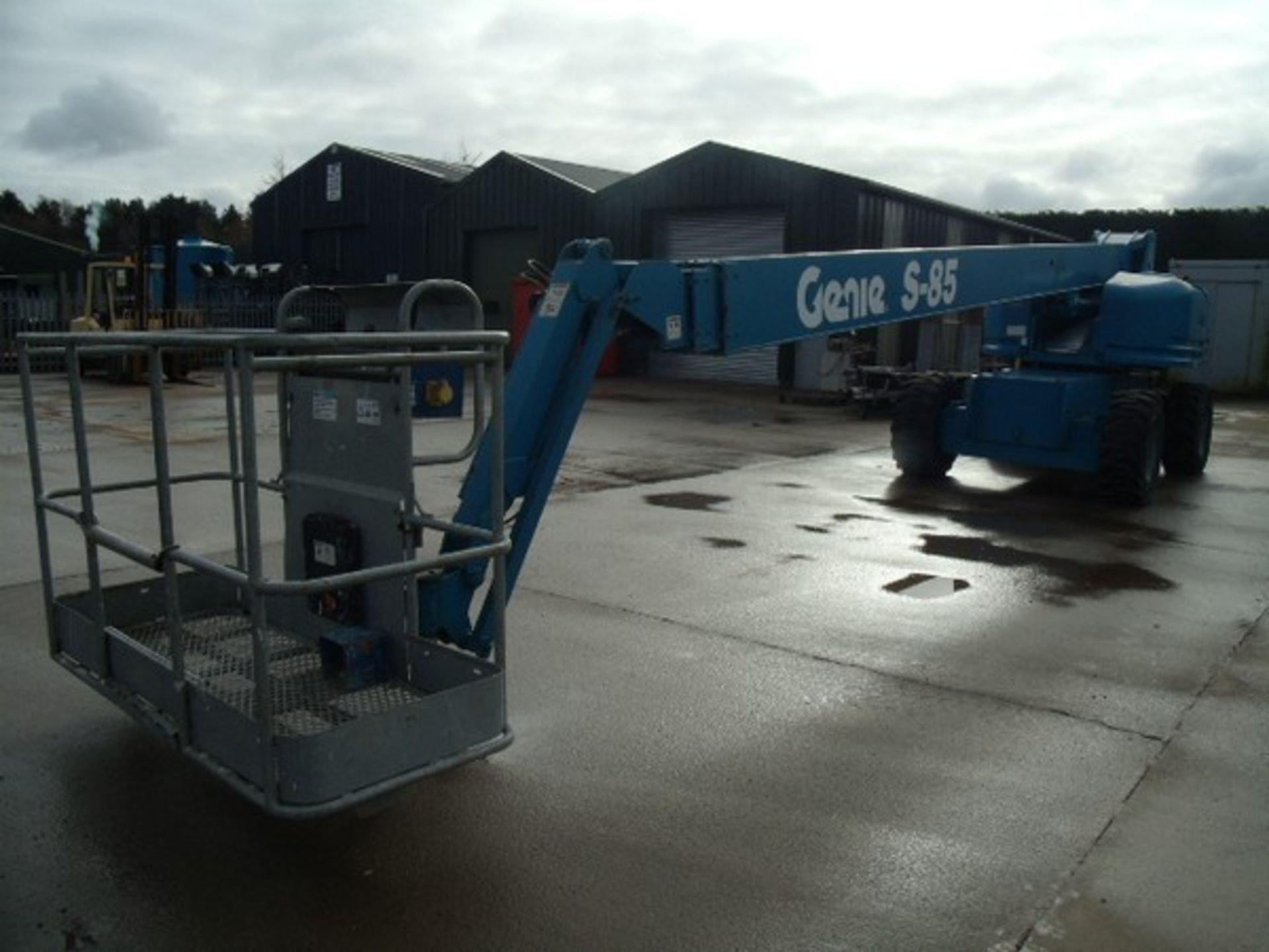 1999 GENIE 4X4 S85, s/n -1256, 5795hrs (verified), new alternator fitted 4 months ago, solid tyres. - Image 10 of 11