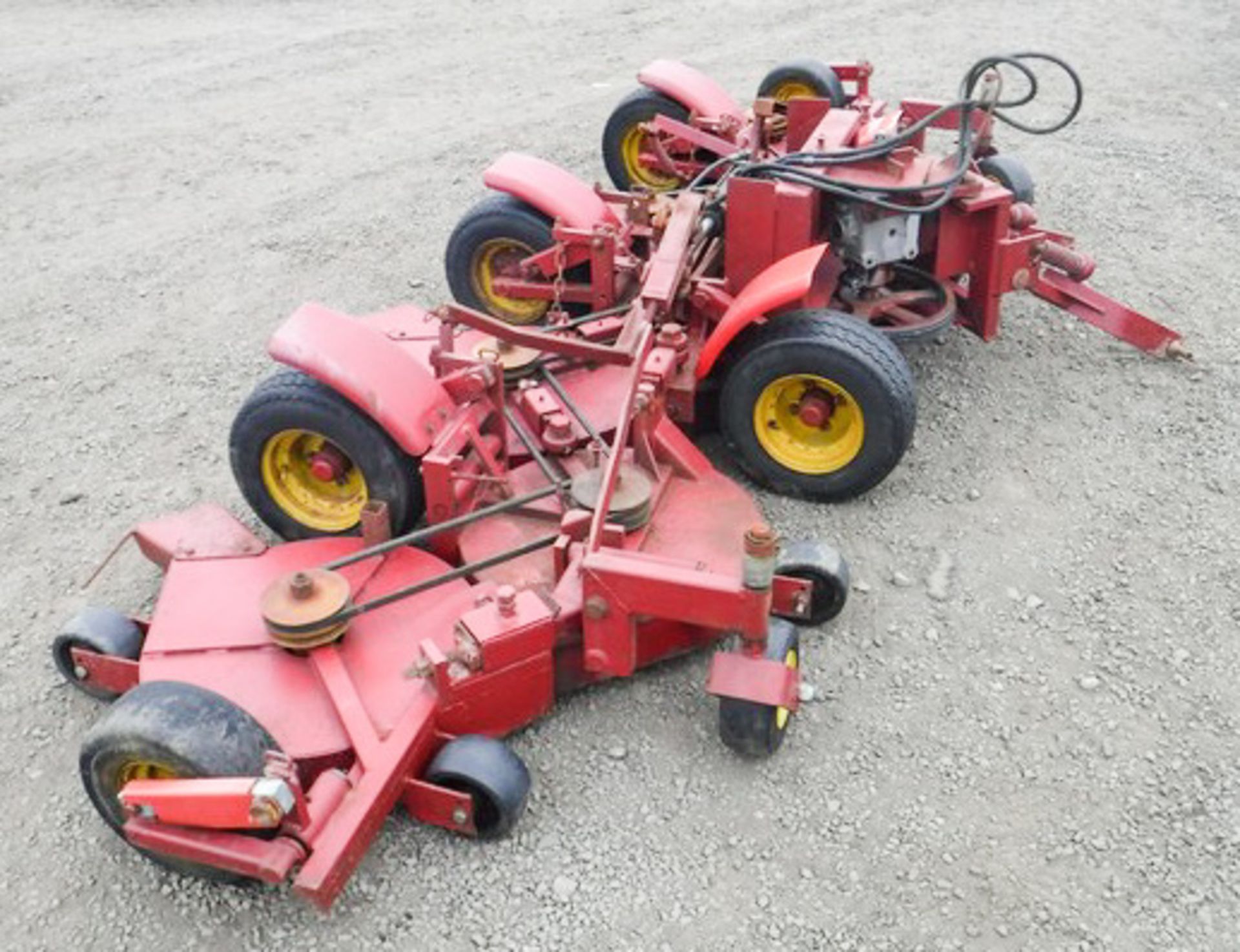 LASTEC ARTICULATOR 7 decked PTO driven grass cutter with hydraulic lift. - Image 5 of 9