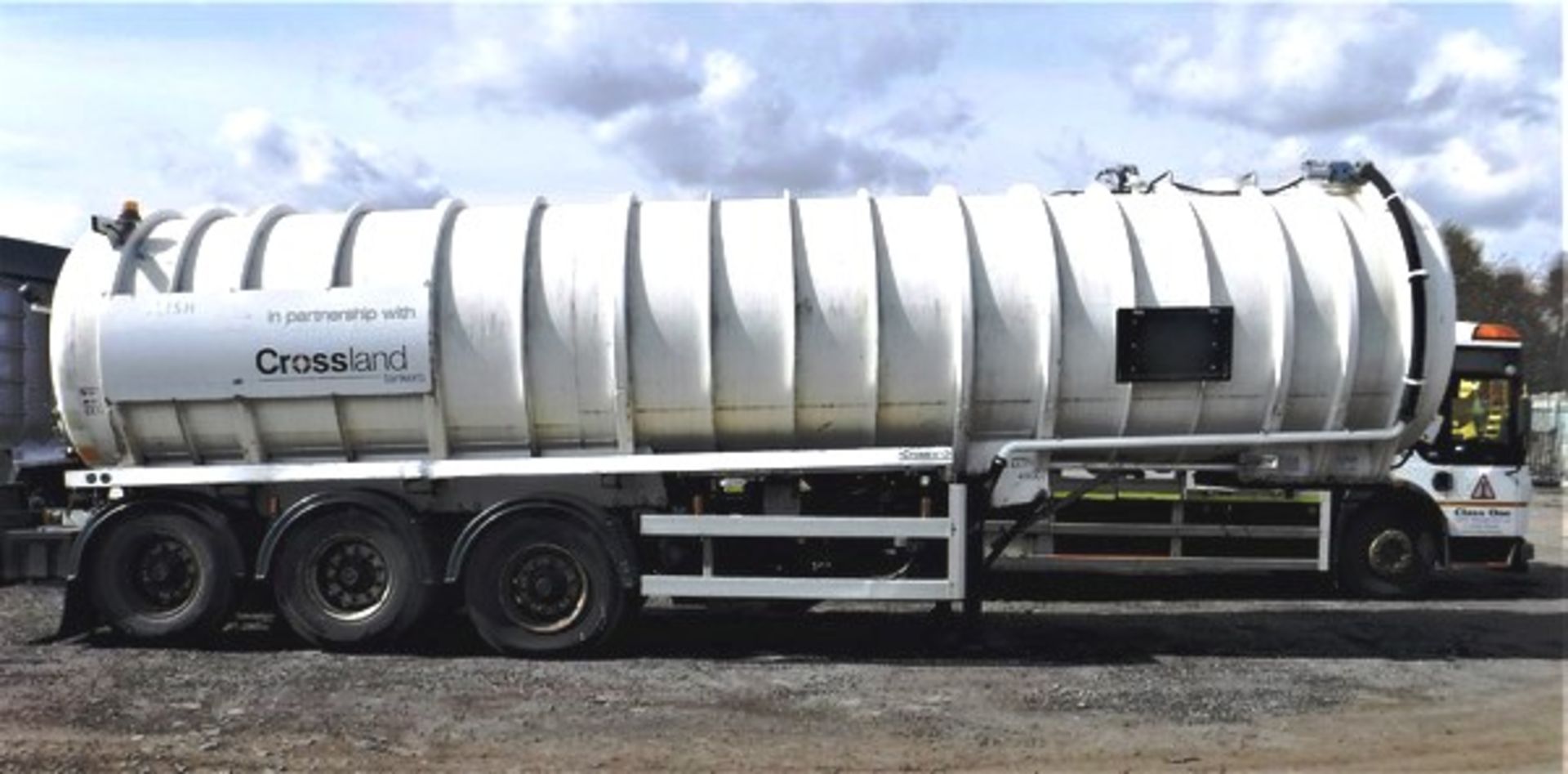 2006 WABCO vacuum tank trailer. s/n 18/33000/06. Triple axle. GVW 38180kg c/w Crossland vacuum tank. - Image 7 of 14