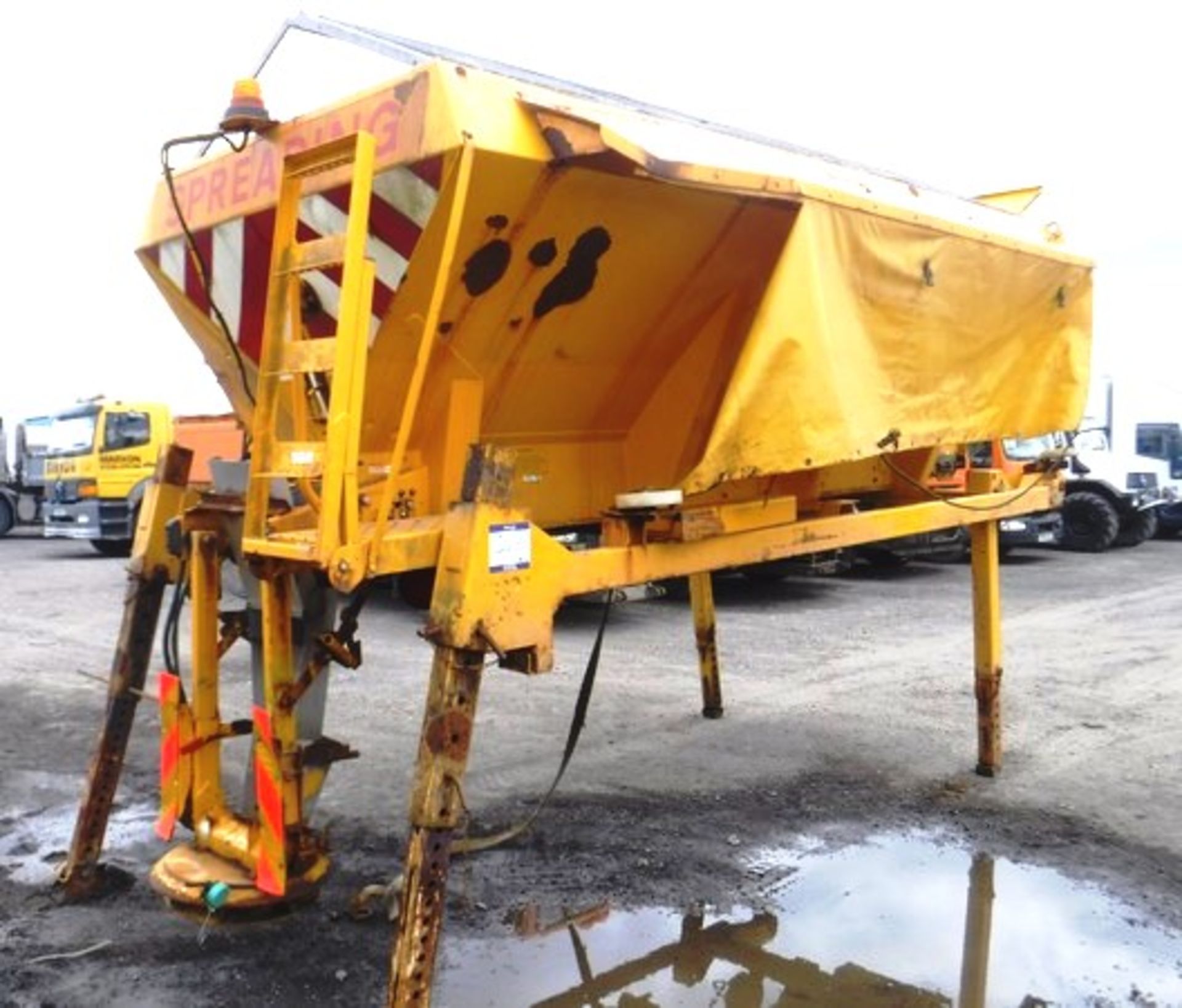 2008 ECON WZCOBE46908 - 6 cu.m demountable gritter body c/w Hatz diesel engine s/n 38075. - Image 2 of 6