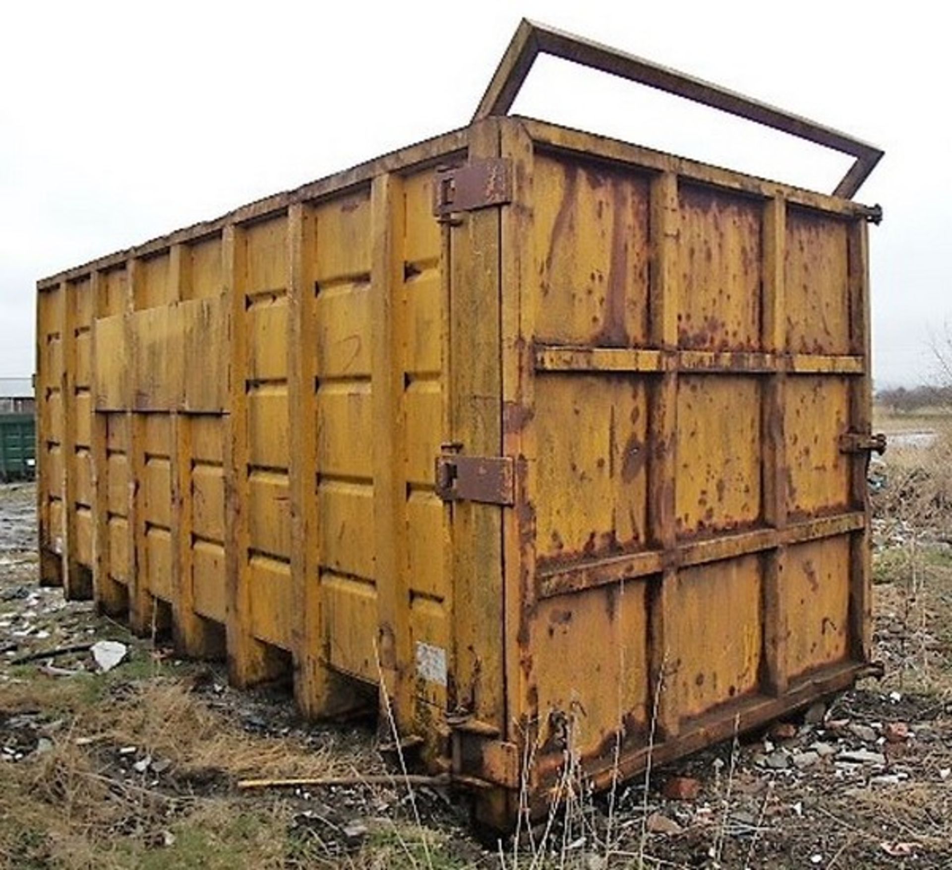 OPEN TOP SKIP c/w access ladder.**To be sold from Errol auction site. Viewing and uplift from Lower - Image 4 of 4