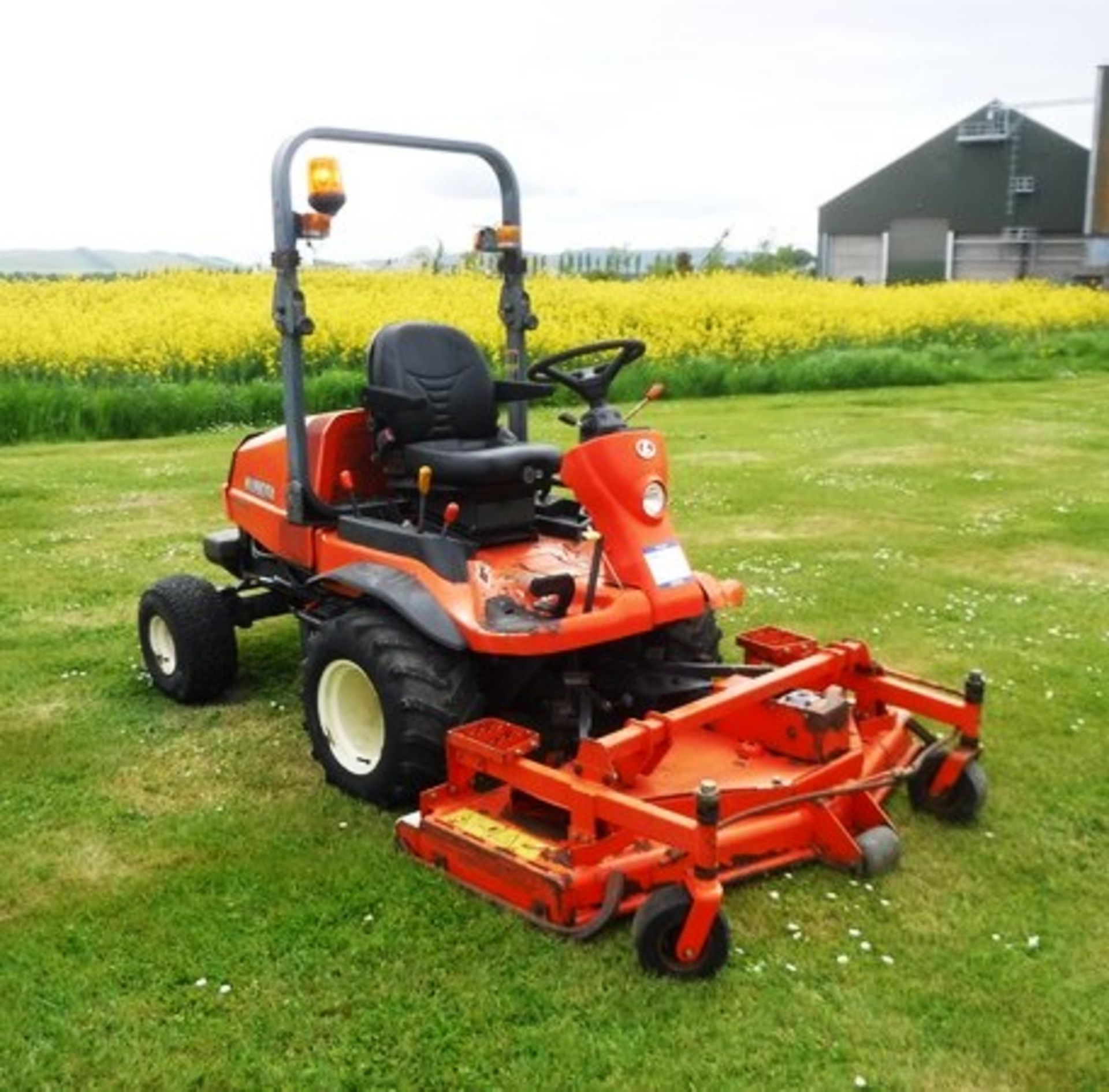 KUBOTA. F2880. ride on mower s/n20078 2021hrs (not verified) - Image 8 of 14