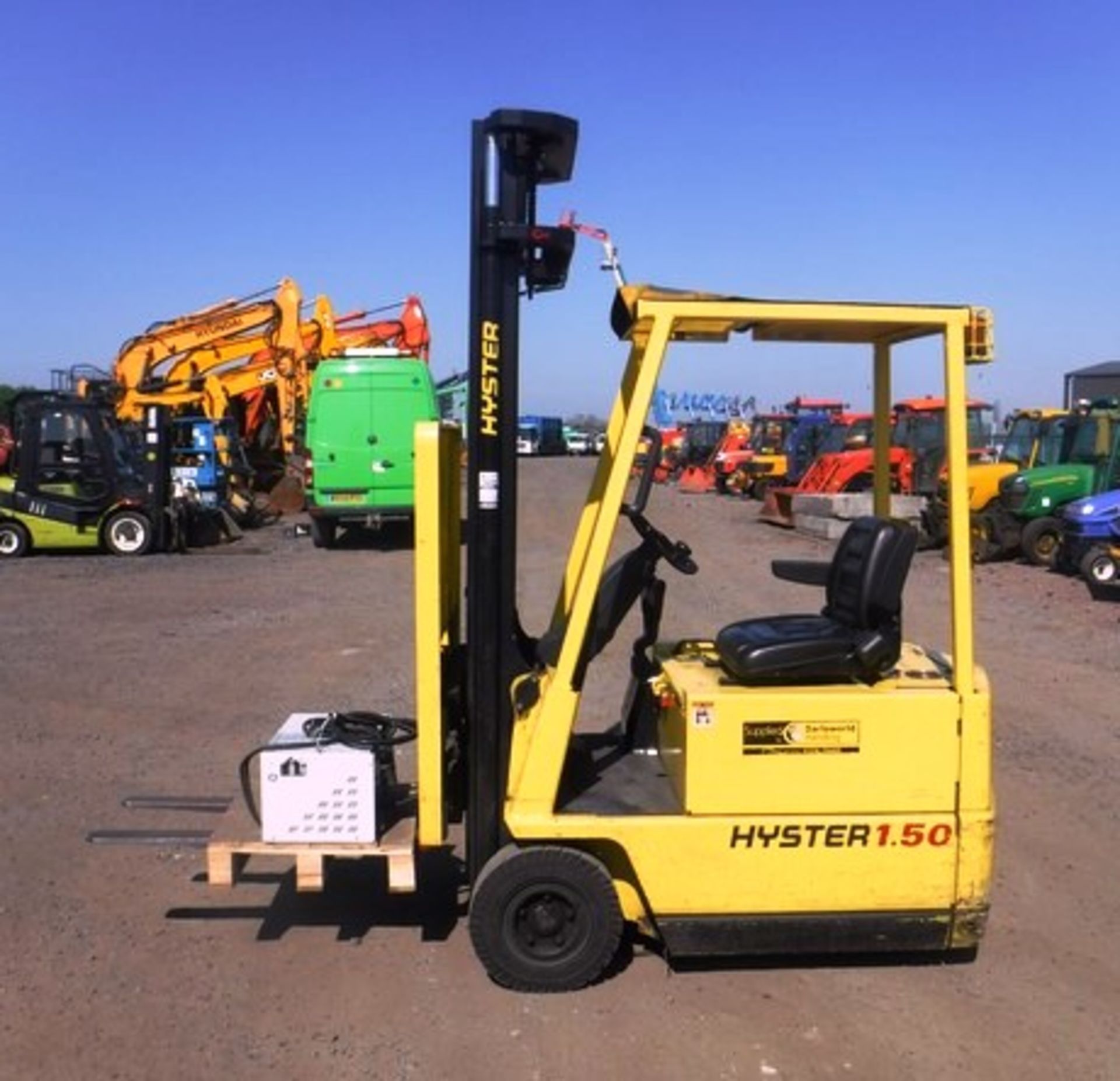 2011 HYSTER forklift A 1.50XL, s/n - C203B01762J, Max Reach - 3800mm, 402hrs (not verified) - Image 6 of 13