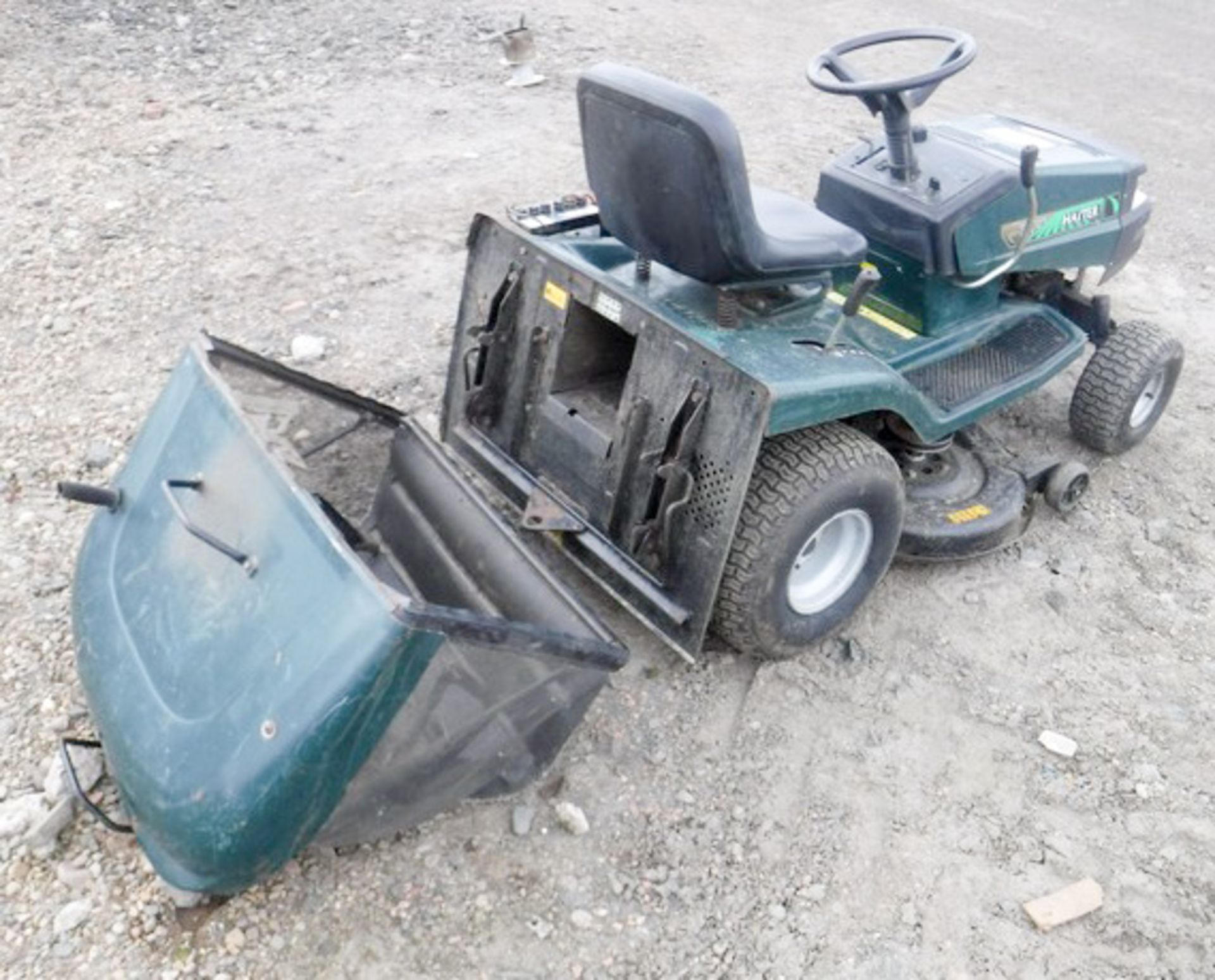 HAYTER HERTIGOR 13/40 Ride-on mower for spares or repairs - Image 4 of 9