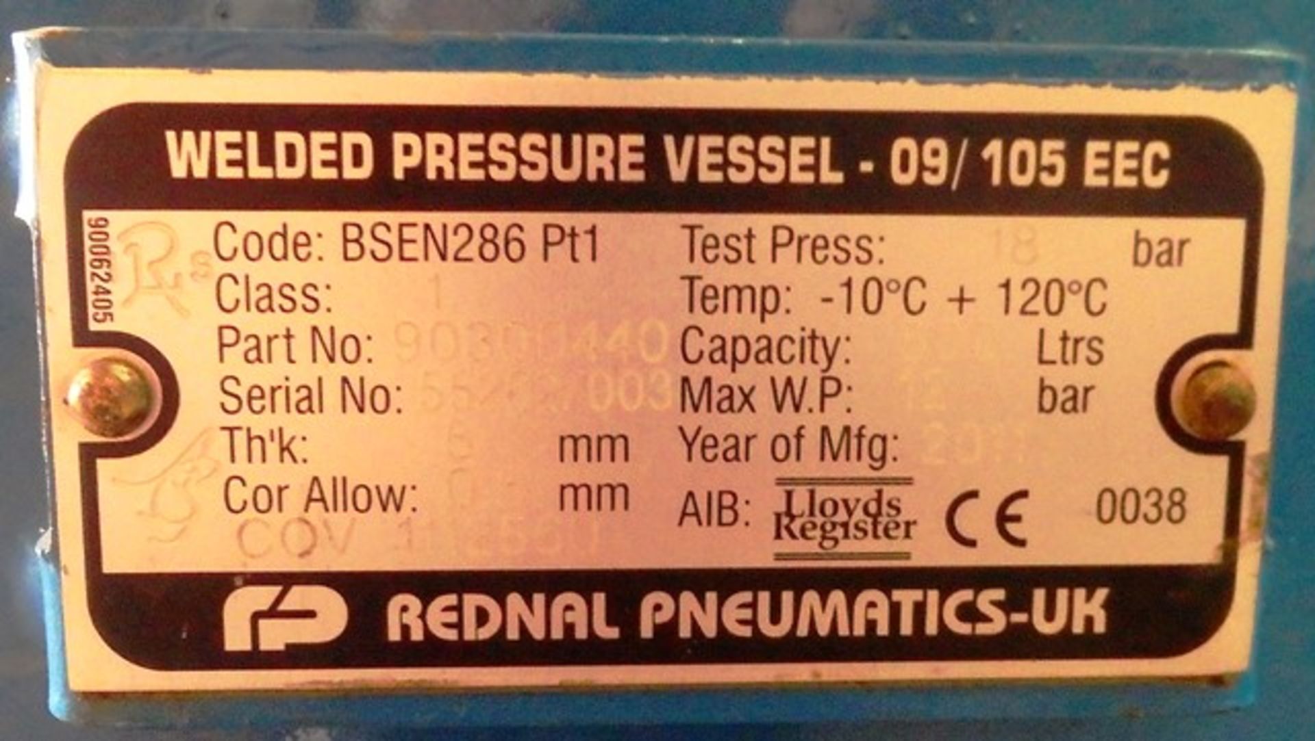 2007 SCREW COMPRESSOR MODEL VE3708CSE06 C/W 2 AIR TANKS.**DUE TO BUSINESS RE-ORGANISATION** - Bild 5 aus 8