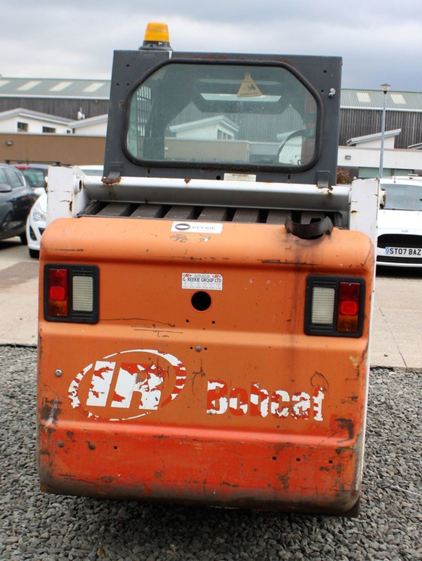 2001 BOBCAT 553 skidsteer loader S/N 516414717. c/w one bucket. 1577 hrs (not verified). - Image 8 of 10