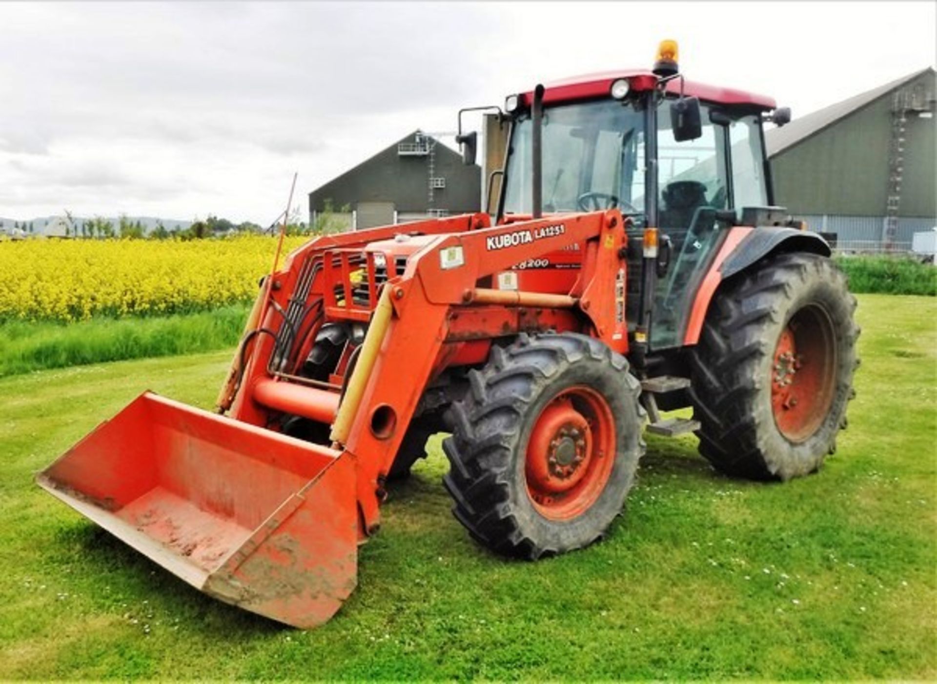 2007 KUBOTA ME8200 c/w LA1251 front loader. s/n ME820058610. 5700hrs (not verified). Reg no. SN57FW