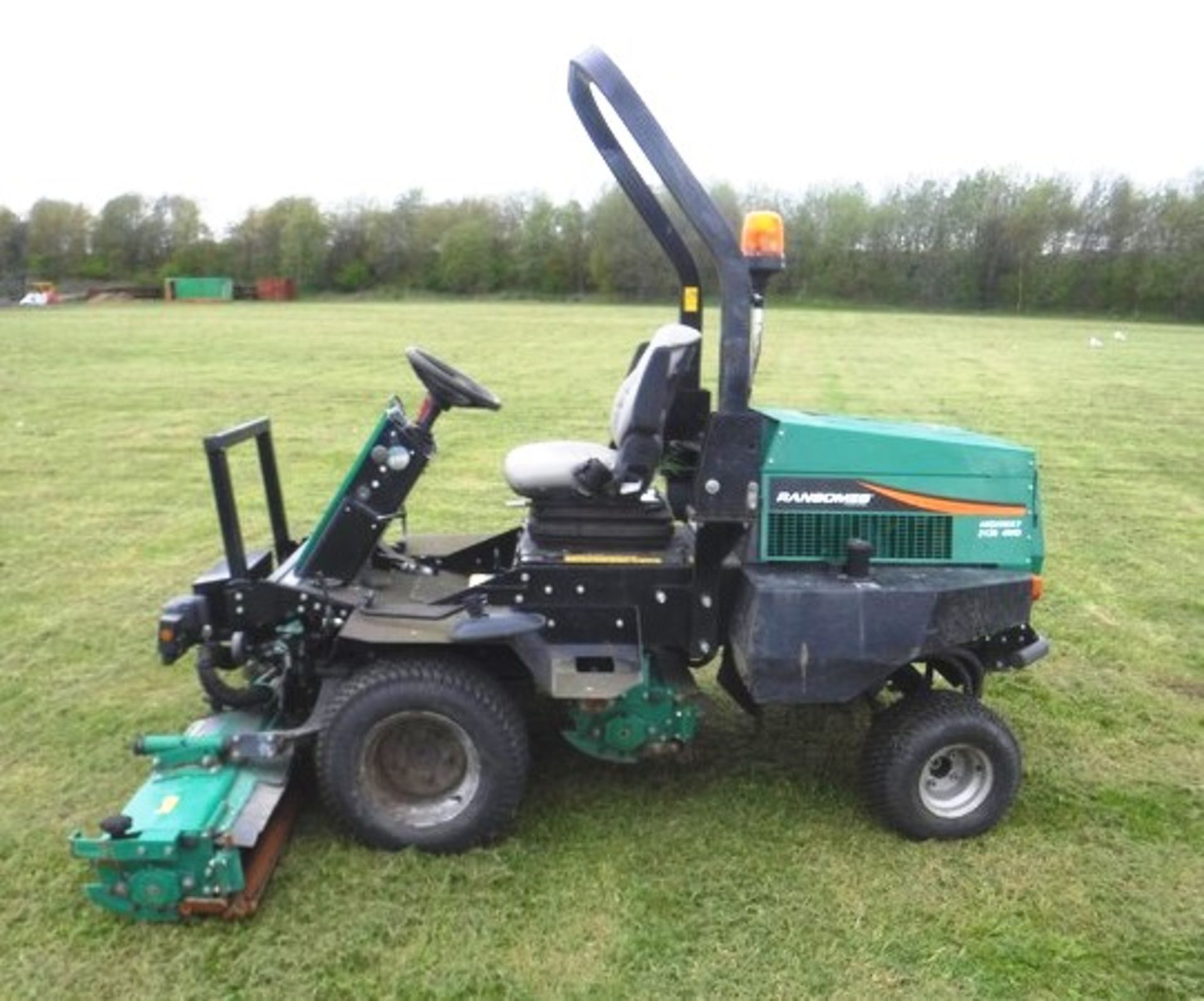 2012 RANSOMES HIGHWAY triple deck mower - s/n CU000986 . Reg No. SF12 EEM. 810hrs (not verified). - Image 14 of 15