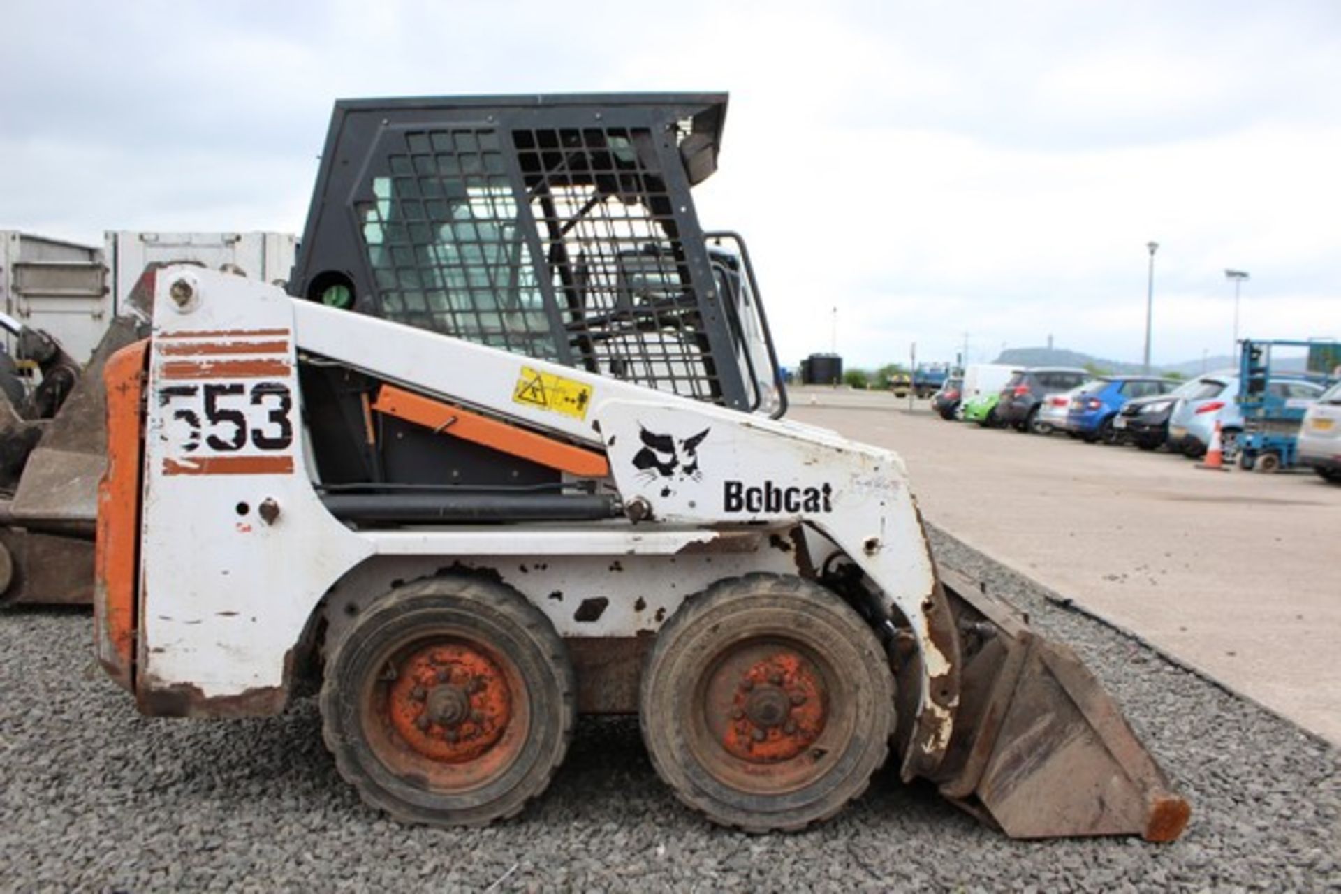 2001 BOBCAT 553 skidsteer loader S/N 516414717. c/w one bucket. 1577 hrs (not verified). - Image 4 of 10