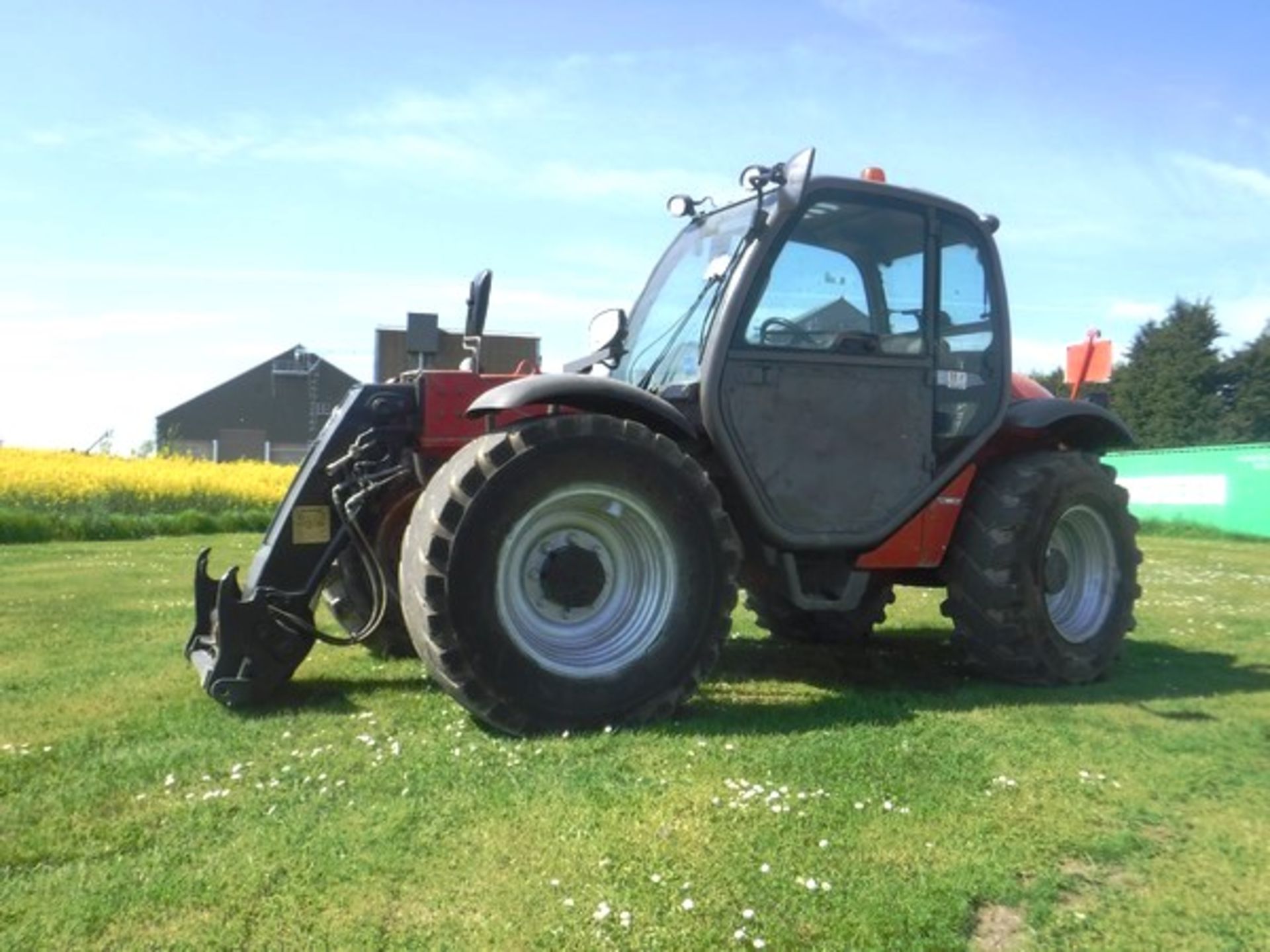 2011 MANITOU MLT627 TURBO. Air con. Solid filled tyres. Reg No SP60 ECW. 4798hrs (not verified) - Bild 11 aus 18
