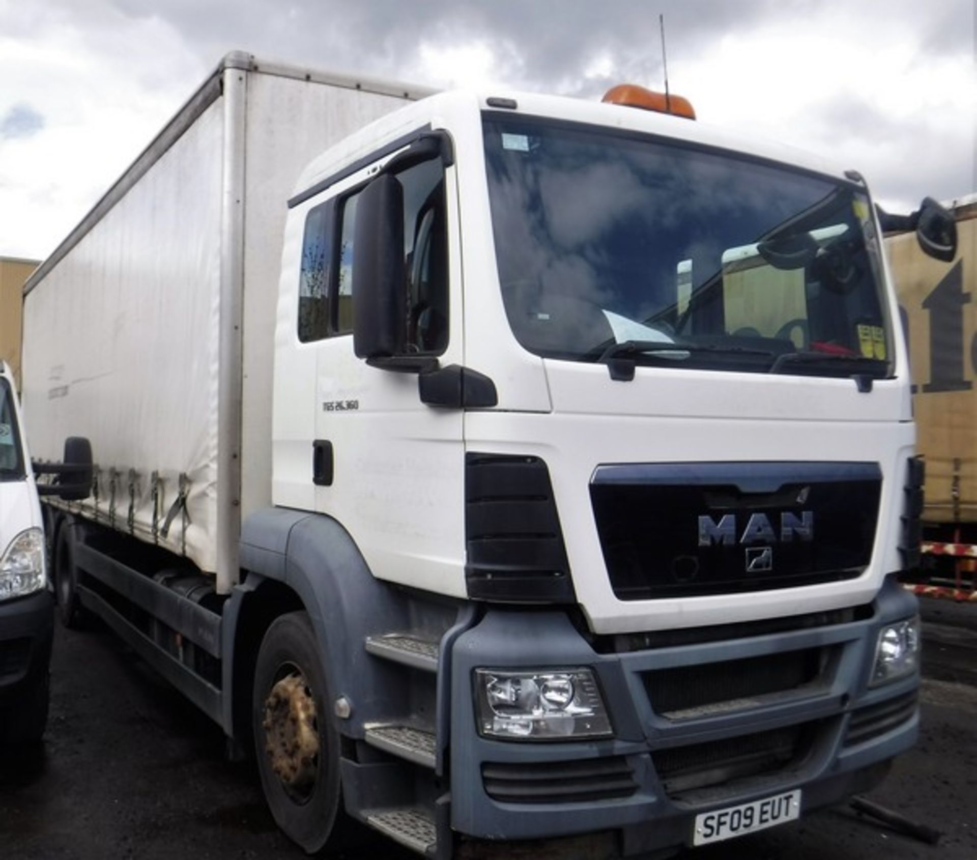 MAN TGX 26.360 - 10518cc - Image 11 of 17