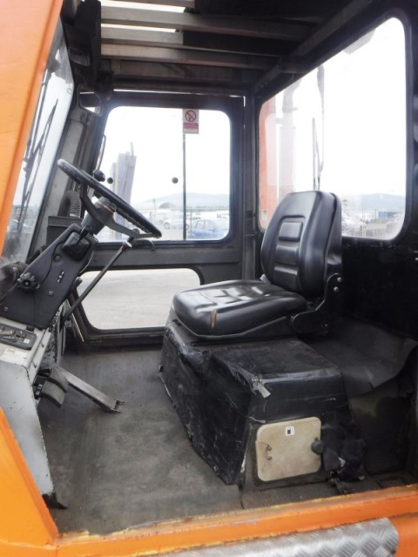 FIAT 8T FORKLIFT s/n 9449820 3665hrs (not verified). Reg No 454 MSA - Bild 3 aus 17