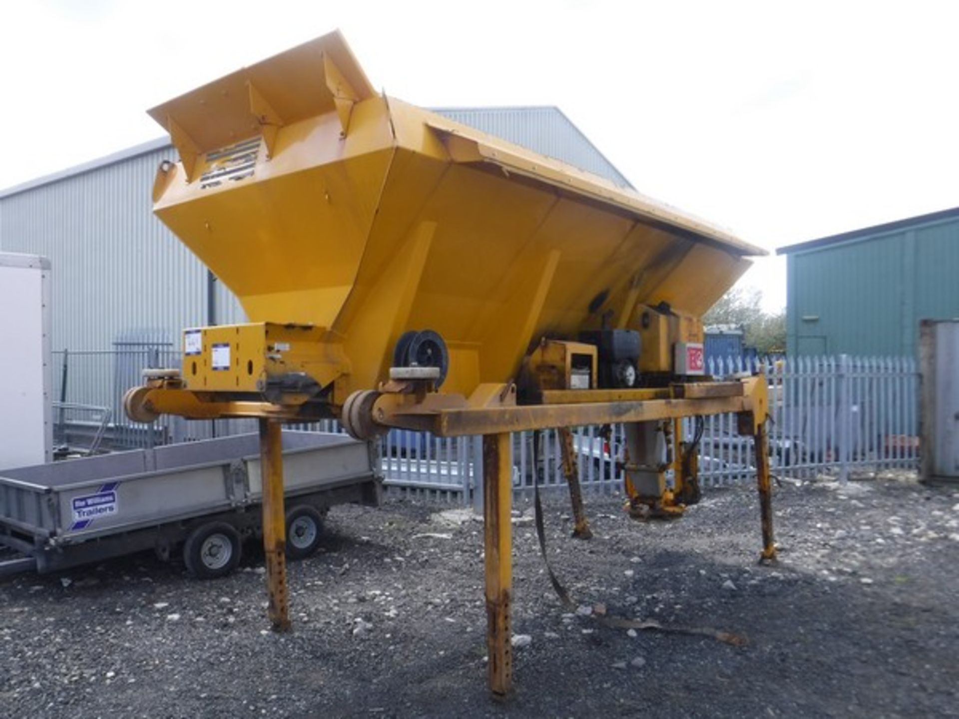 2008 ECON WZCOBE46 - 6 cu.m demountable gritter body c/w Hatz diesel engine s/n 38073 - Image 2 of 7