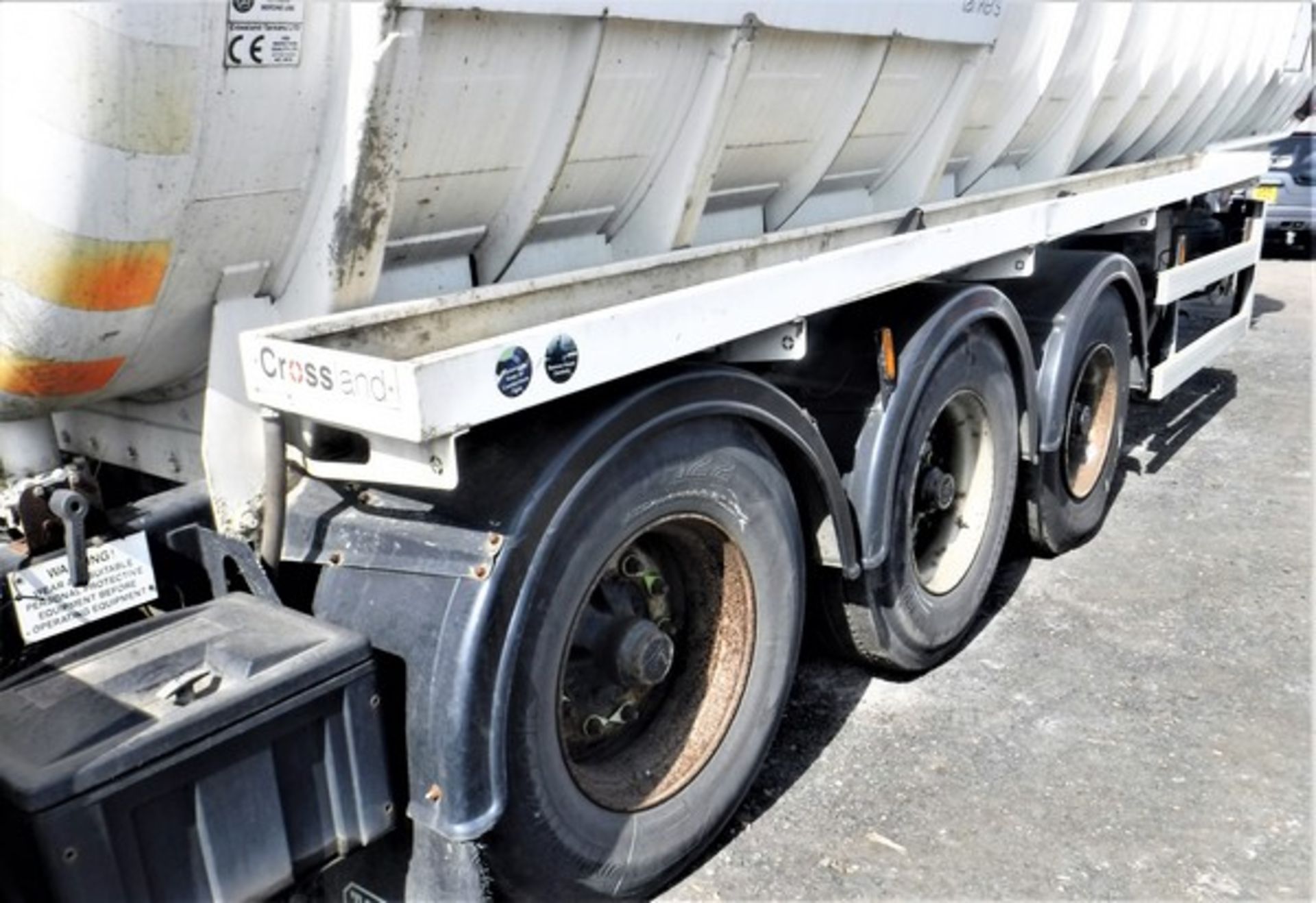 2006 WABCO vacuum tank trailer. s/n 18/33000/06. Triple axle. GVW 38180kg c/w Crossland vacuum tank. - Image 13 of 14