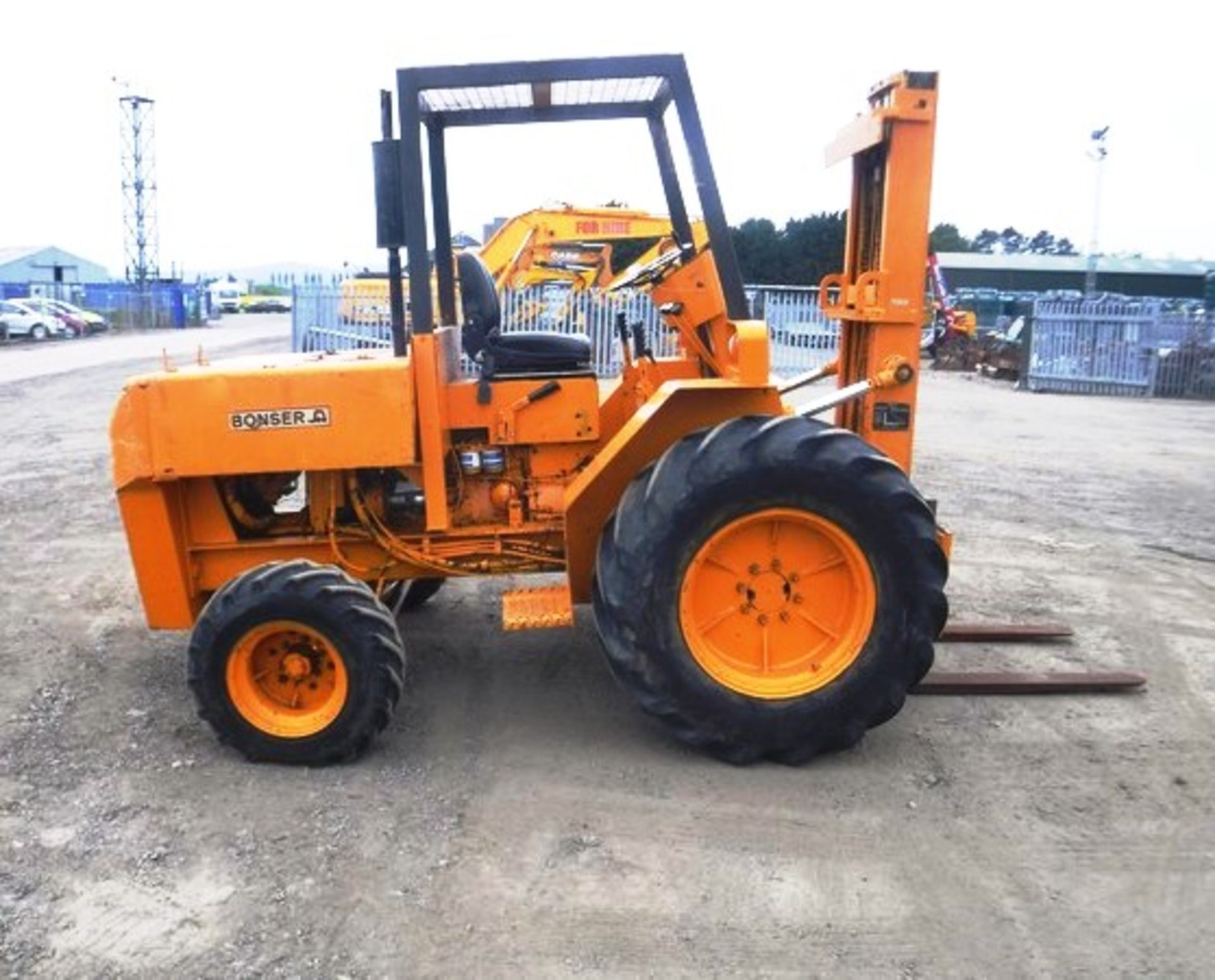 BONSER rough terrain forklift, 5236hrs (not verified) - Image 8 of 13