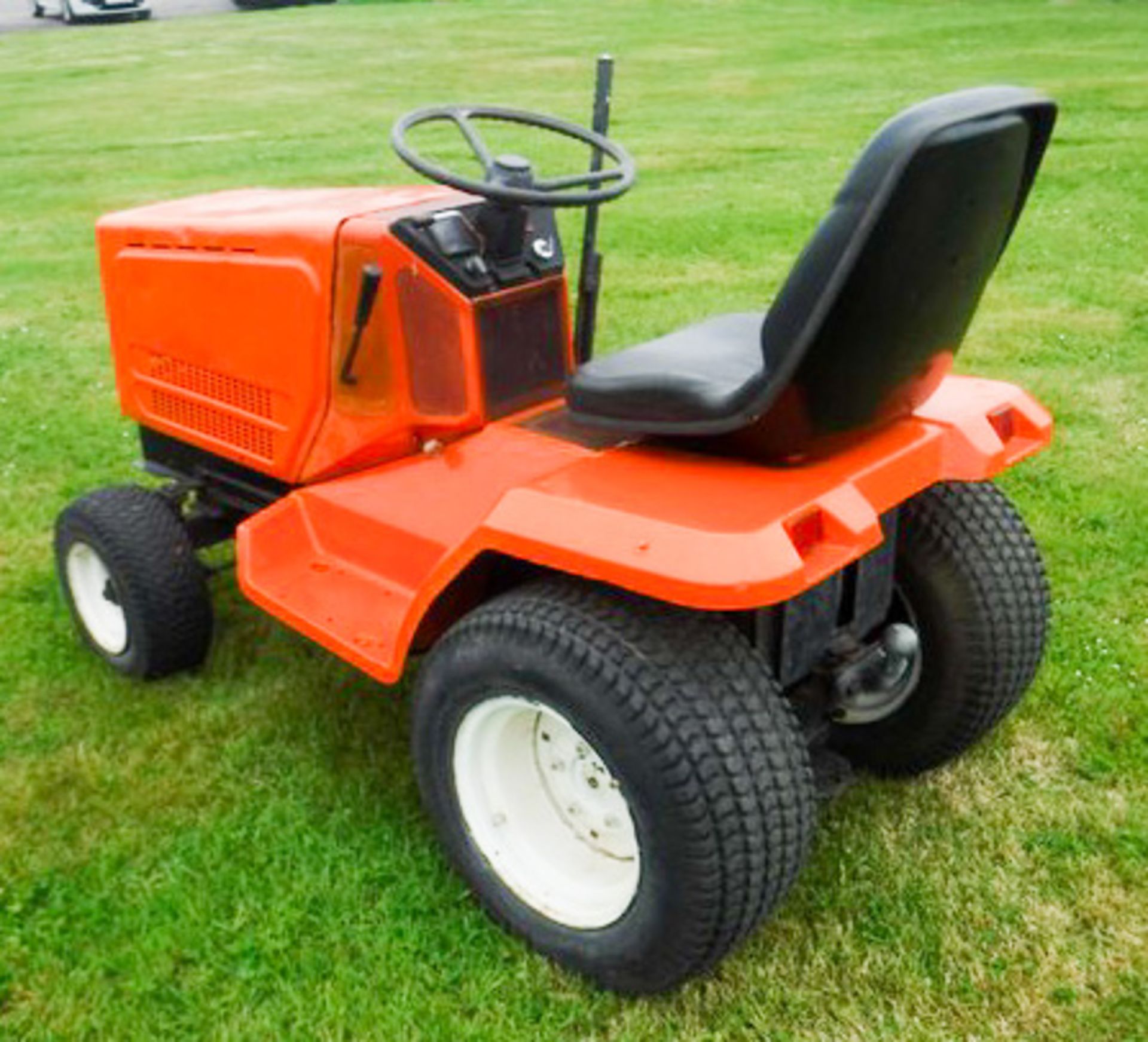 KUBOTA 14hp tractor - Image 9 of 11