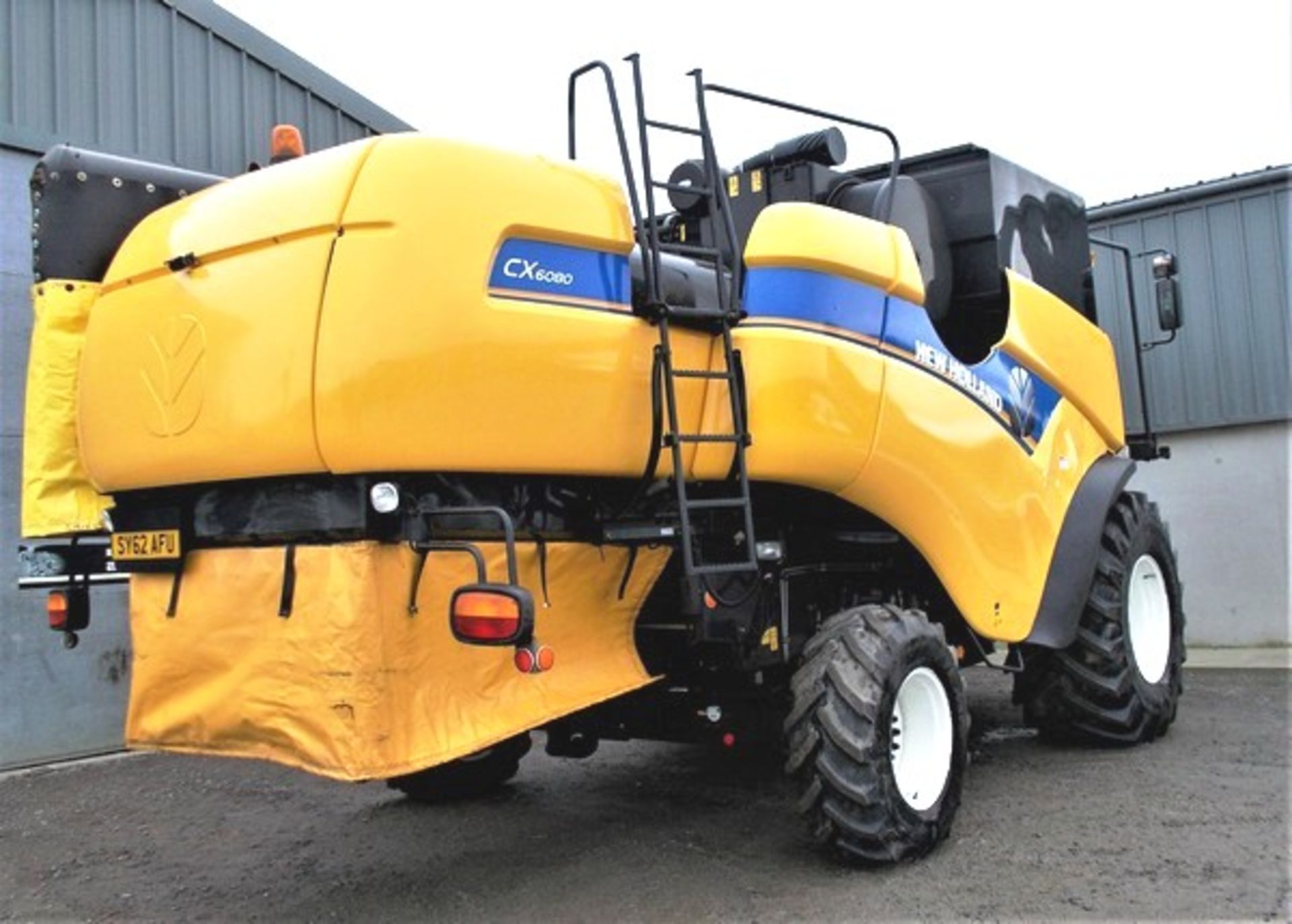 2012 NEW HOLLAND CX6080 4WD, smart sieves, 20ft vario header, moisture meater, yield meter, under 10 - Image 10 of 16