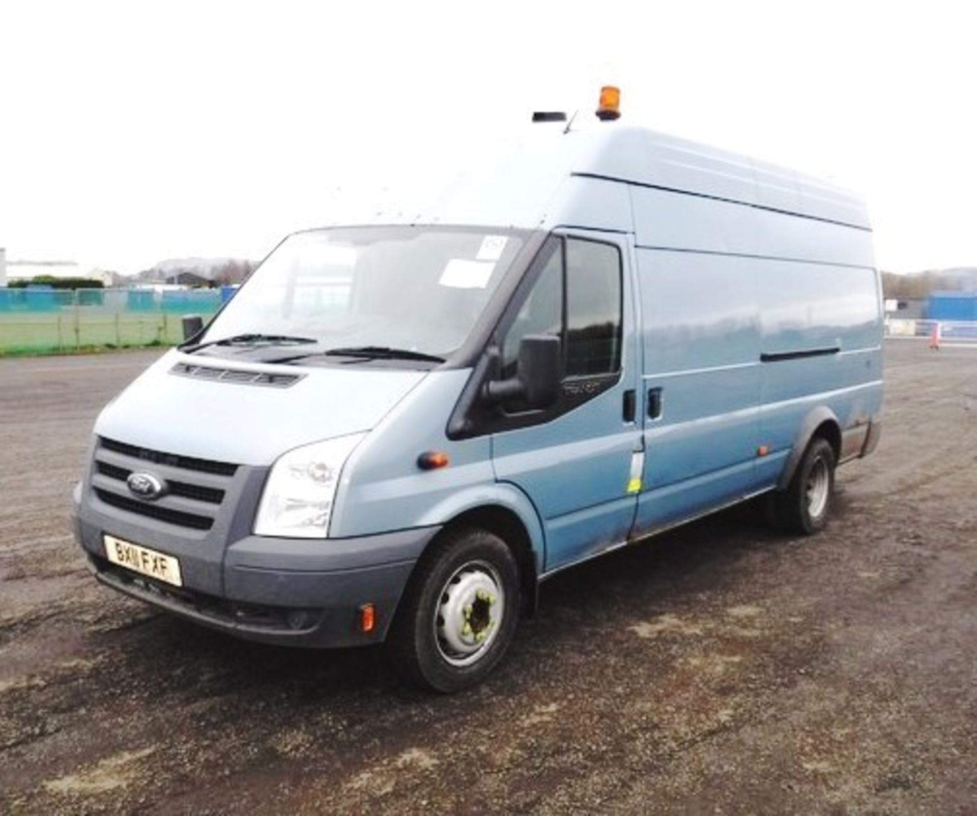 FORD MODEL TRANSIT 115 T460 RWD - 2402cc