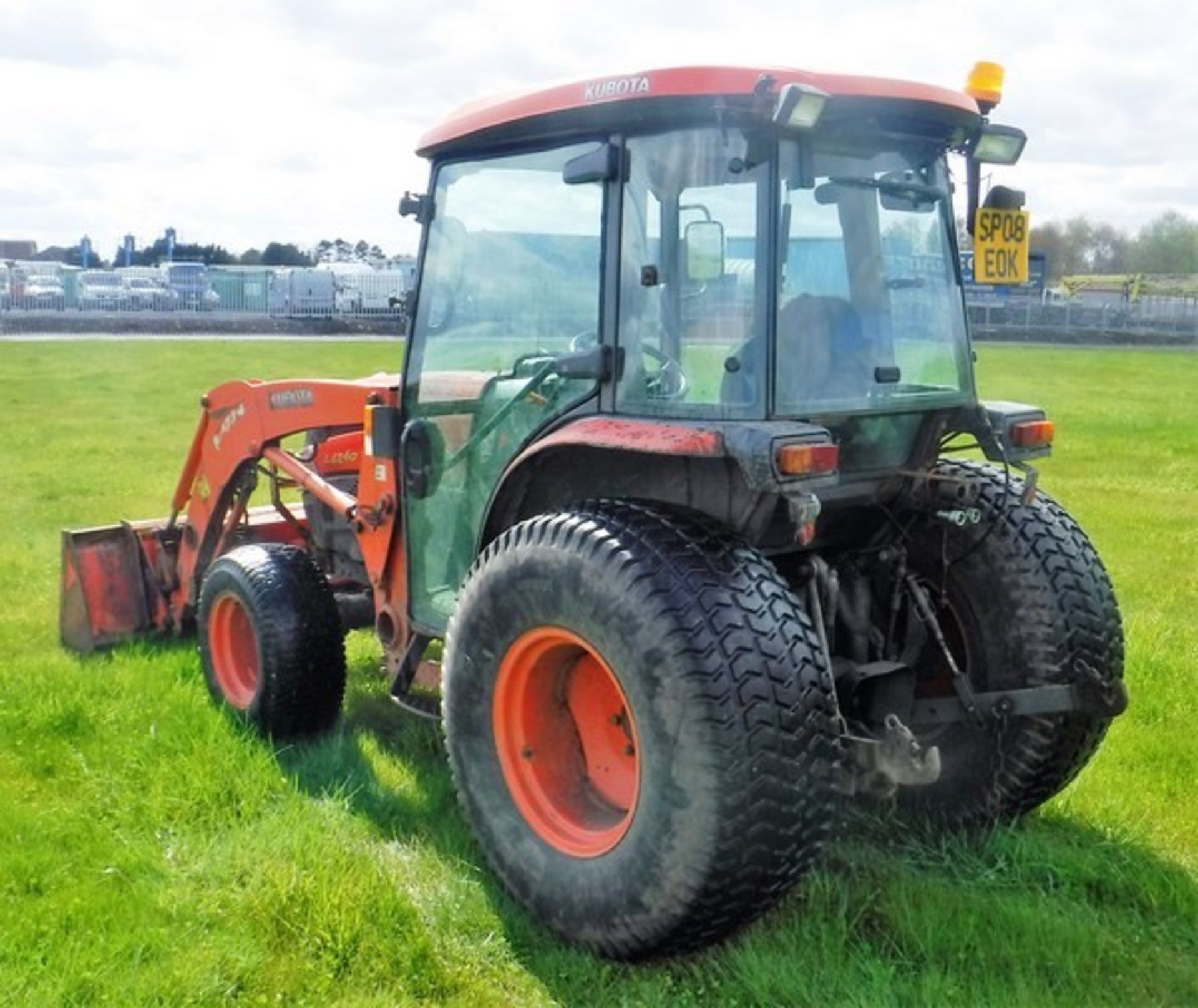 KUBOTA L4240 tractor c/w loader model LA714. Reg No SP08 EOK, s/n 3029671535. 3285 hrs (not verified - Image 15 of 17