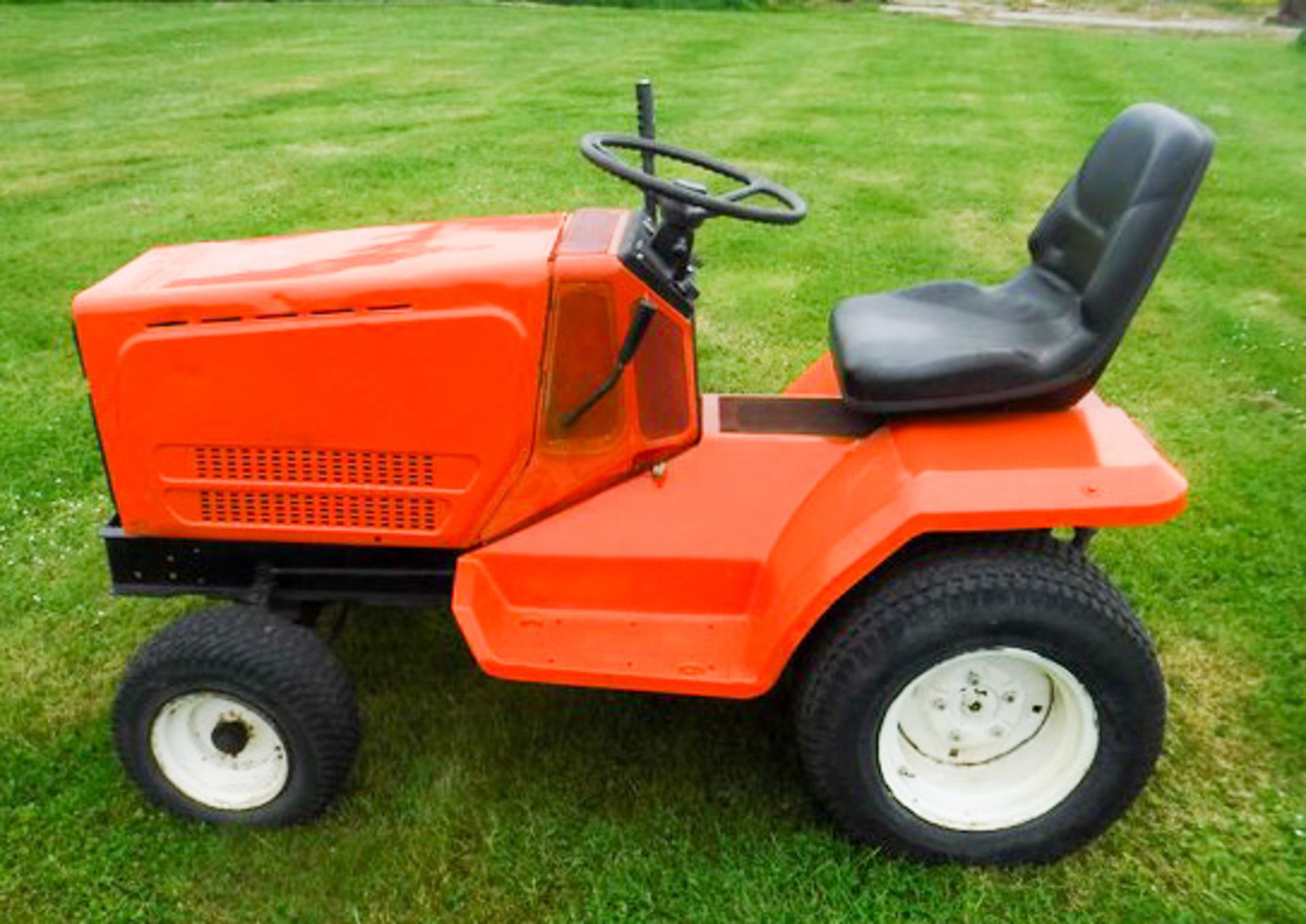 KUBOTA 14hp tractor - Image 10 of 11