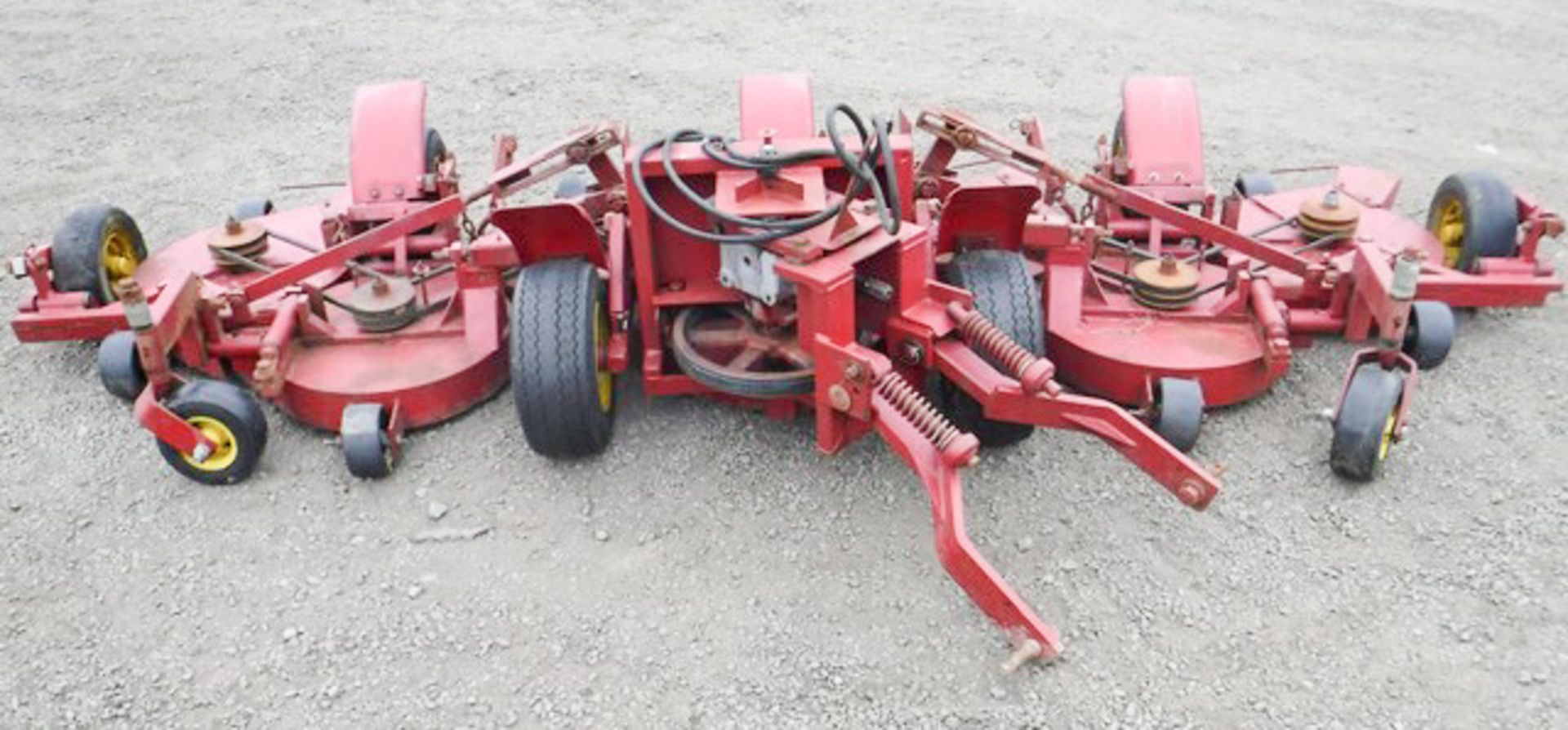 LASTEC ARTICULATOR 7 decked PTO driven grass cutter with hydraulic lift. - Image 4 of 9